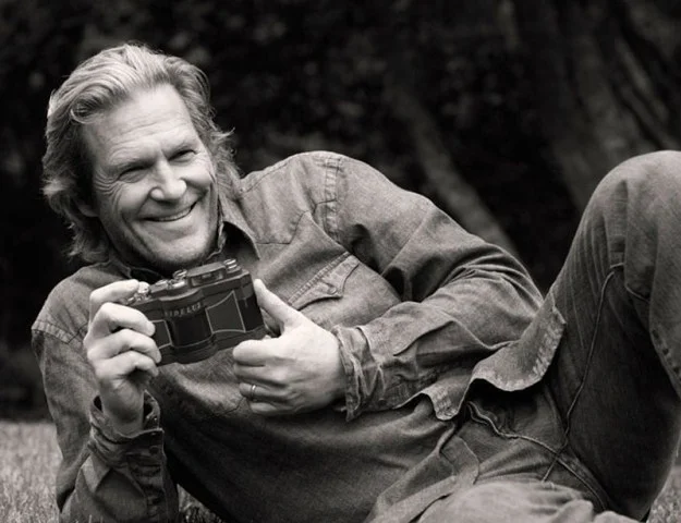 Jeff Bridges with widelux camera