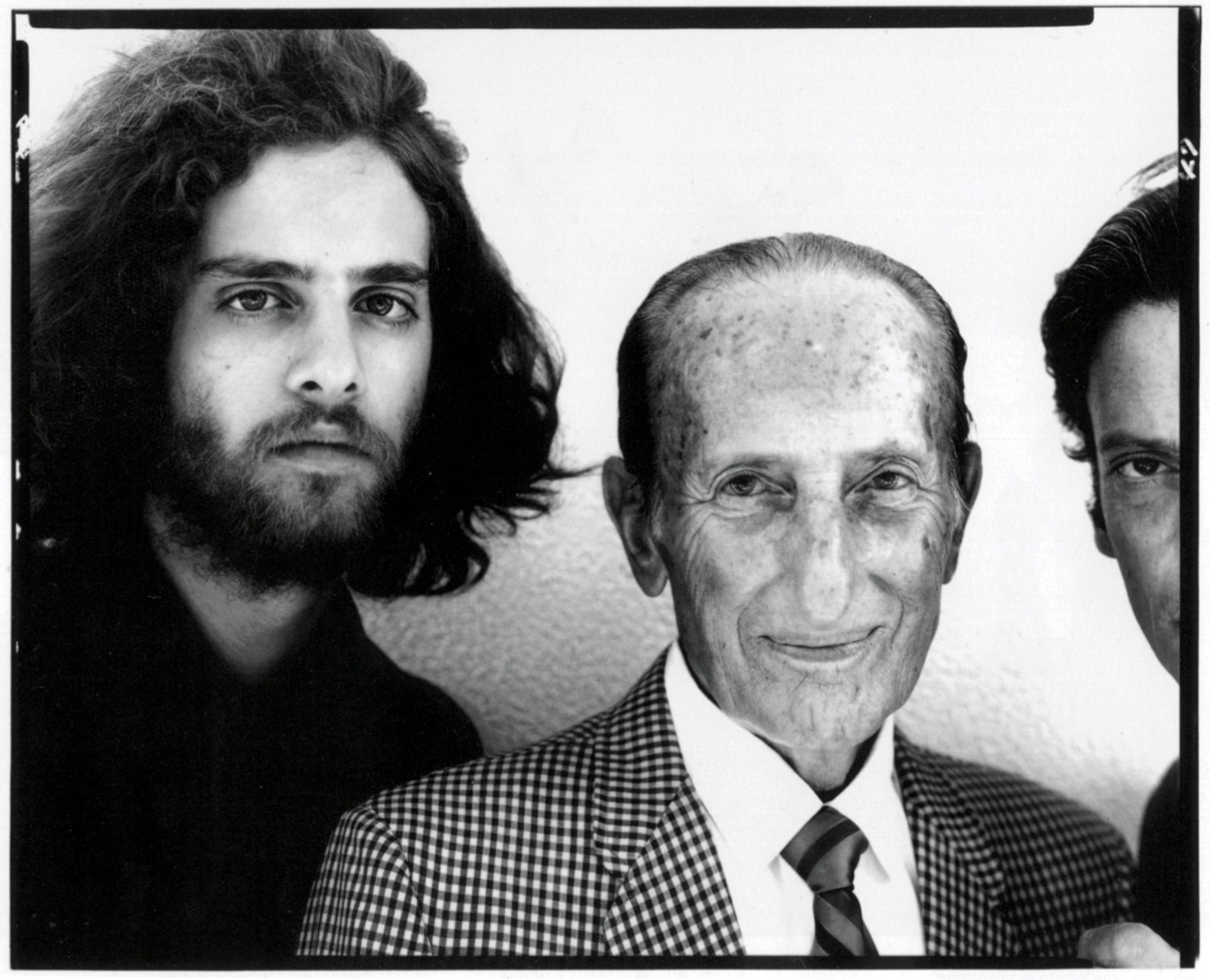 “Avedon’s 8″ x 10″ portrait of his son, his father, and himself during a visit to Jacob Avedon’s home in Sarasota, Florida, August 9, 1969”. © Richard Avedon Foundation.