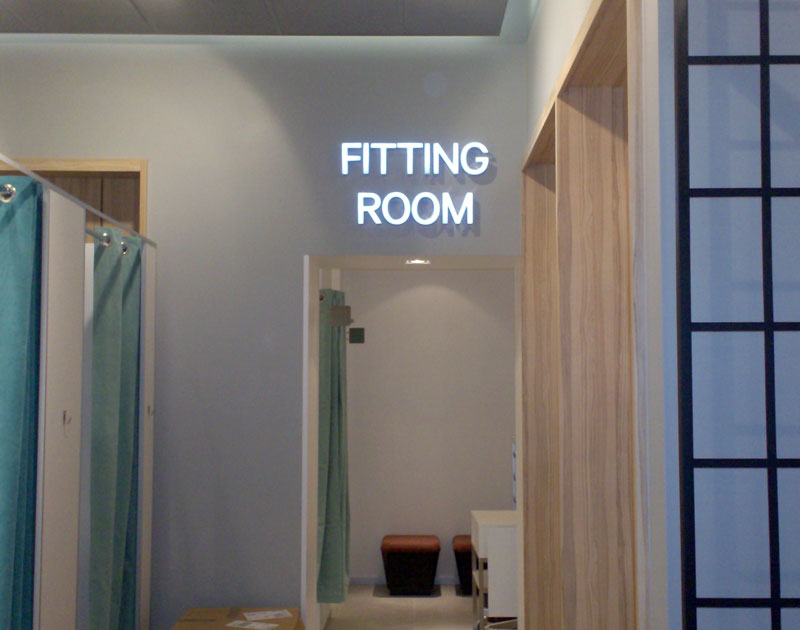 Place d'Orleans ~ H&M Wayfinding