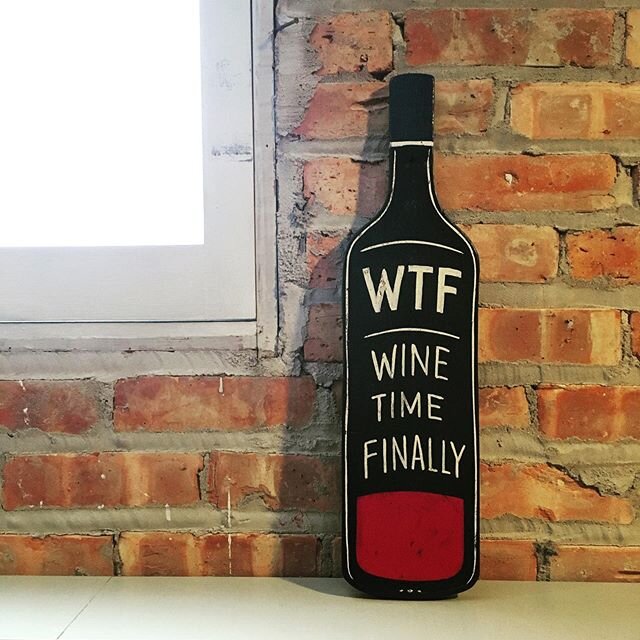I have more wine bottle blanks if anybody wants one painted.
#wine #woodsigns #handpainted #chicago #backyardbar #chicagosignsystems