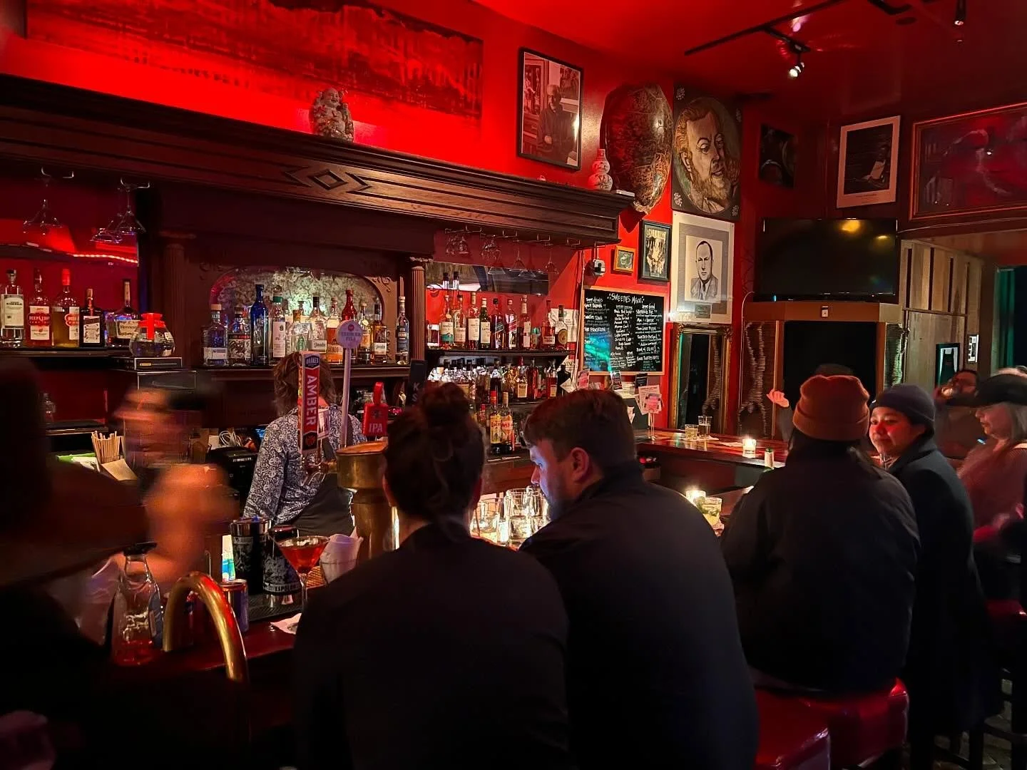 Drinks, art, and jazz. First Friday at Sweetie’s plus all over North Beach. Get over here to soak in the colors and landscapes of Maeve Croghan, tap your feet to the Vince Lateano Trio, and sip on a cocktail made by our two fabulous Friday nigh