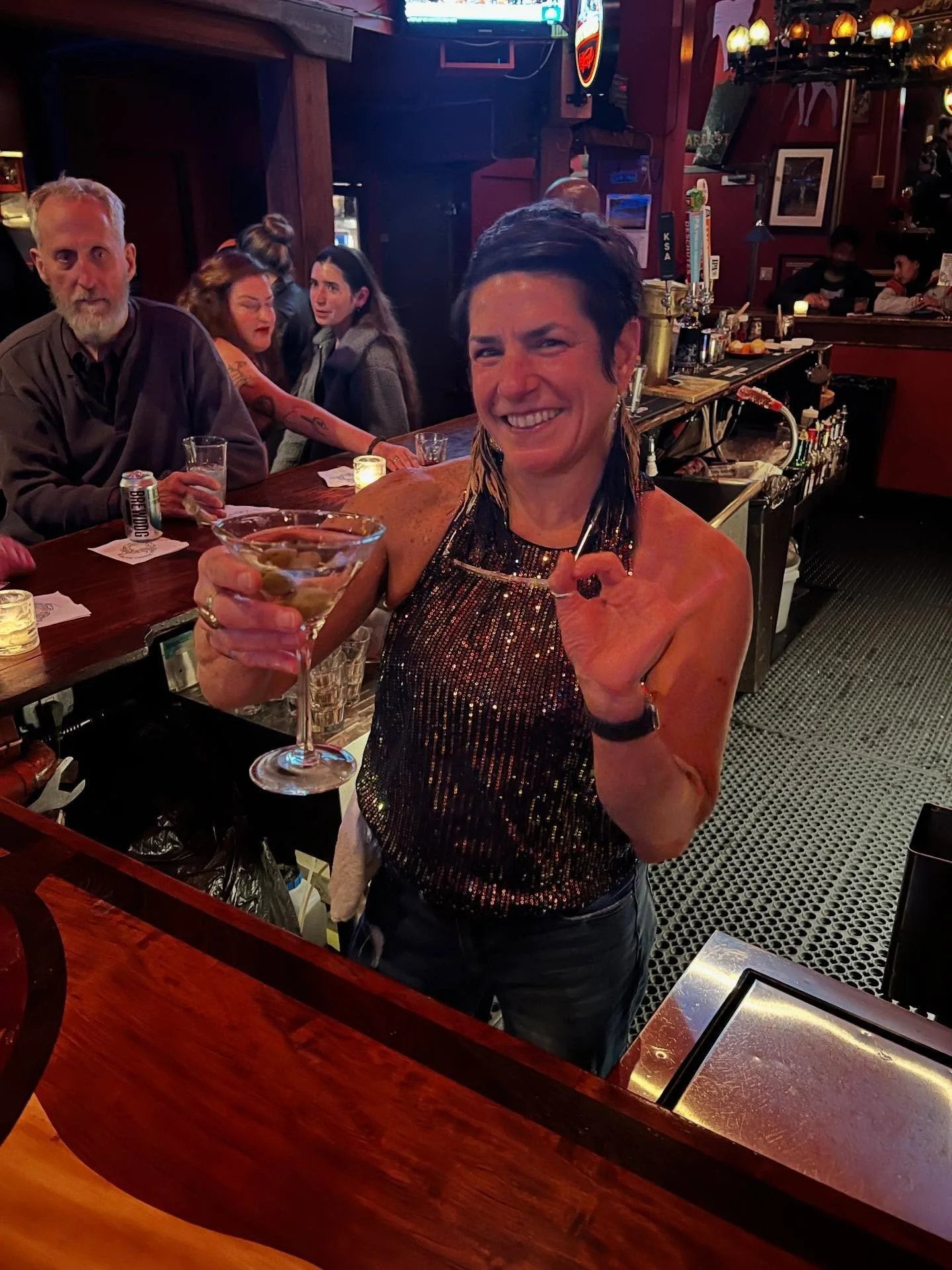Happy New Year!! if you&rsquo;re not here tonight, we&rsquo;d love to see you tomorrow.
#sweetiesartbar🍸🎨 
#happynewyear2026 
#besafe