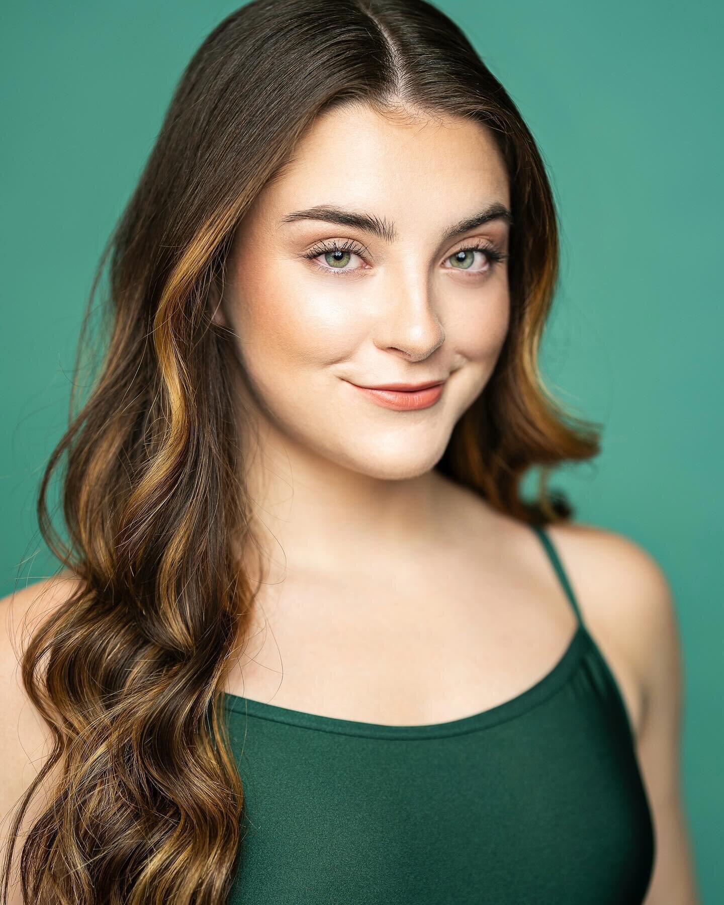 Introducing our newest member of PMT Dance Company, Sydney Mora!

✨Sydney is originally from West Texas
✨Her favorite music artist is Sammy Rae &amp; The Friends
✨She recently finished a contract as a singer/ dancer at Hersheypark!
✨Sydney is a fitne
