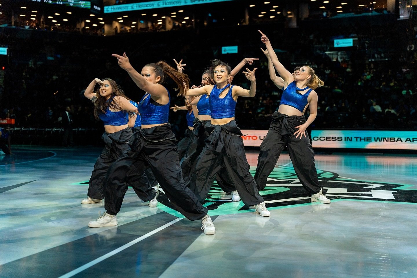 Happy International Dance Day from PMT Dance Company! 

📸 by @dreamtapmedia from our halftime show performance @barclayscenter for @nyliberty last season ✨

#pmtdancecompany #internationaldanceday #nycdancers #halftimeshow #pmthouseofdance #pmtfam #