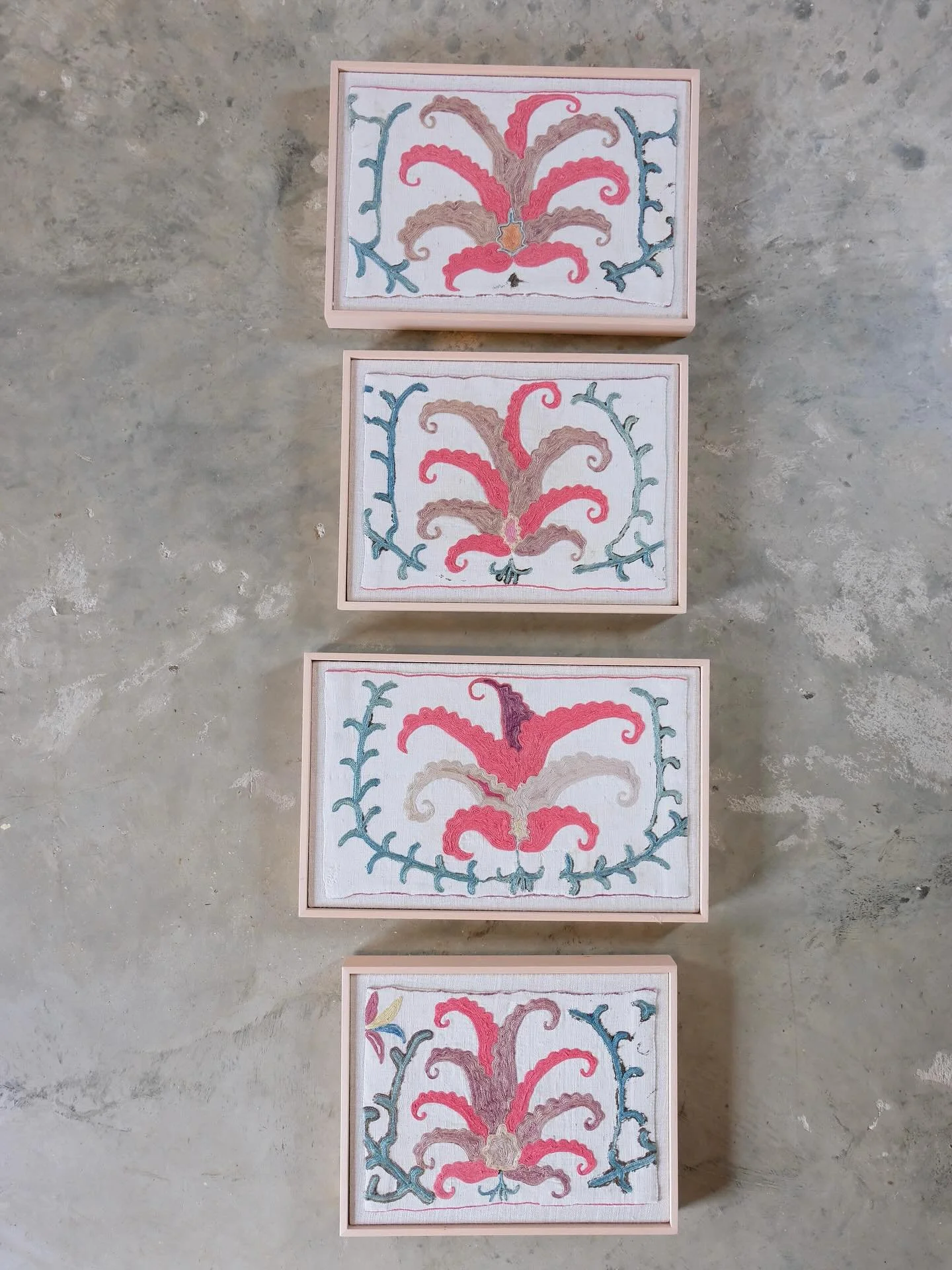 Love how these look all together. They remind me of jesters hats, but in a good way ♥๏ธ #framedtextiles #framedsuzani #suzanifragment #rawplasterstudio #vintagetextiles
