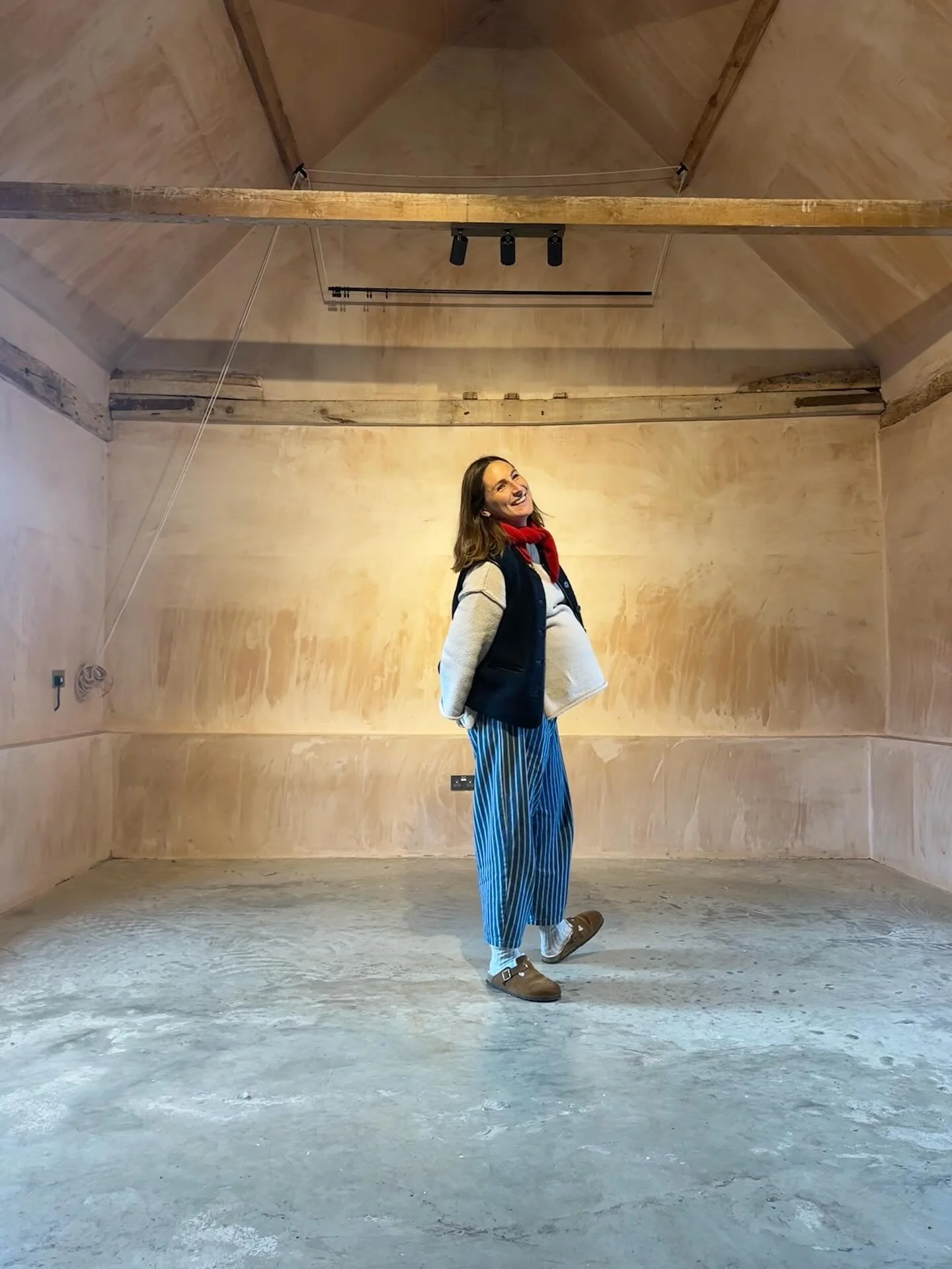 And that’s a wrap! (for now)
After six happy years in my much loved raw plaster studio @lannockfarm , it’s time to say goodbye… With a studio move, a house renovation, and a baby arriving next week (!) life feels wonderfully busy,