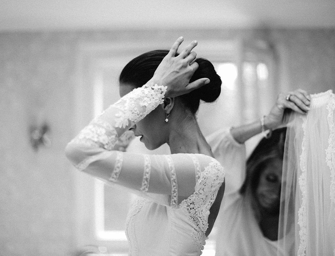 Veil placement, always one of my favorite shots to take.