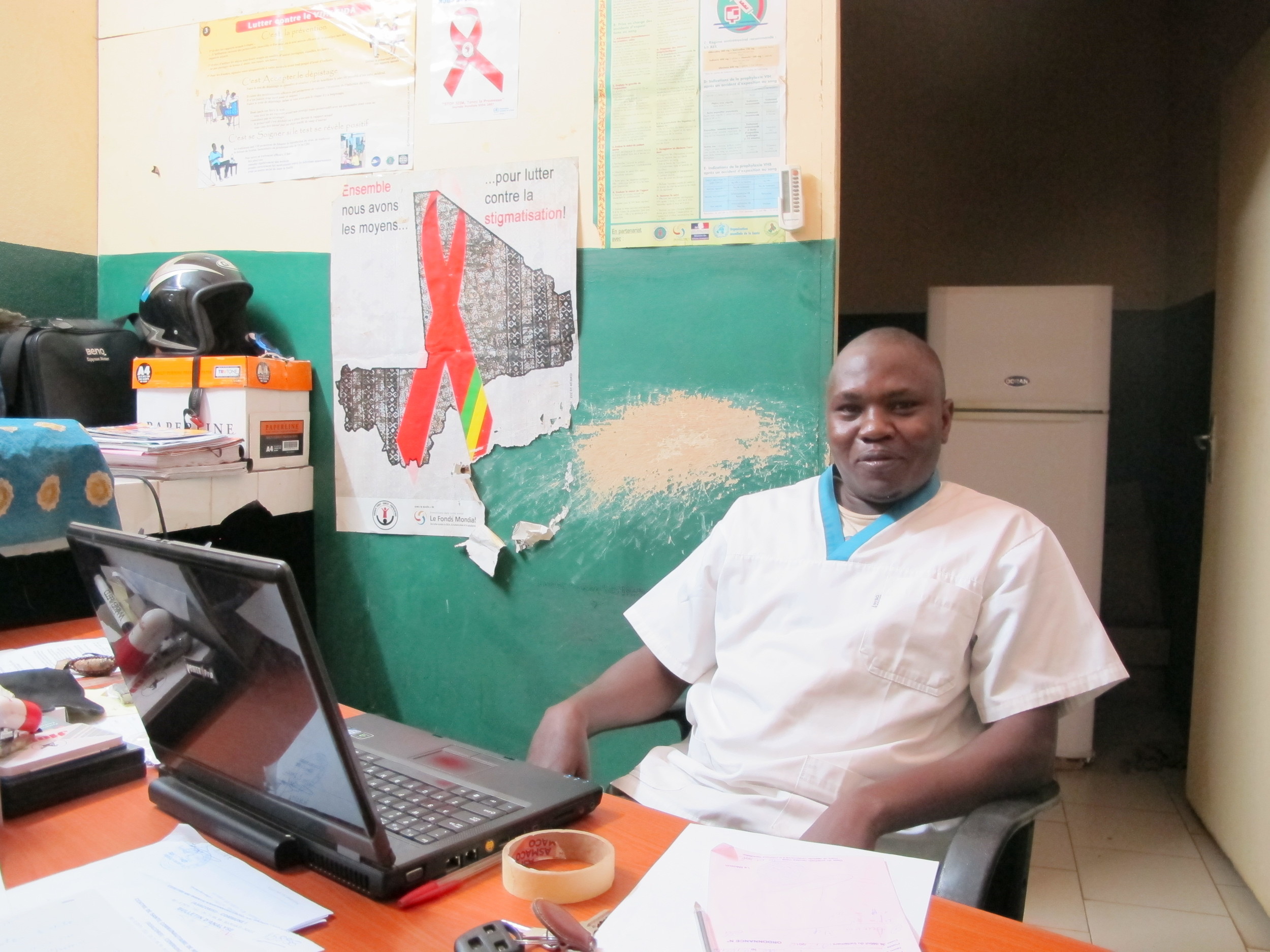 Dr. Lassina Yaya Diarra, Pharmacist specializing in HIV care