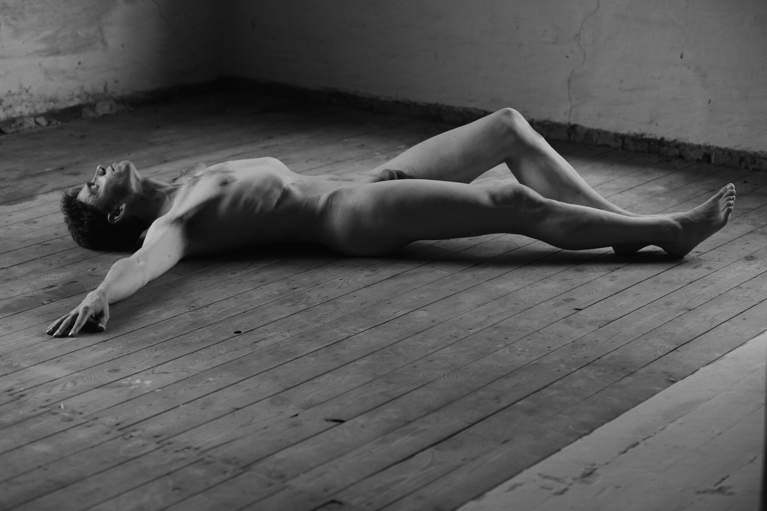 Antony misett - nude photos