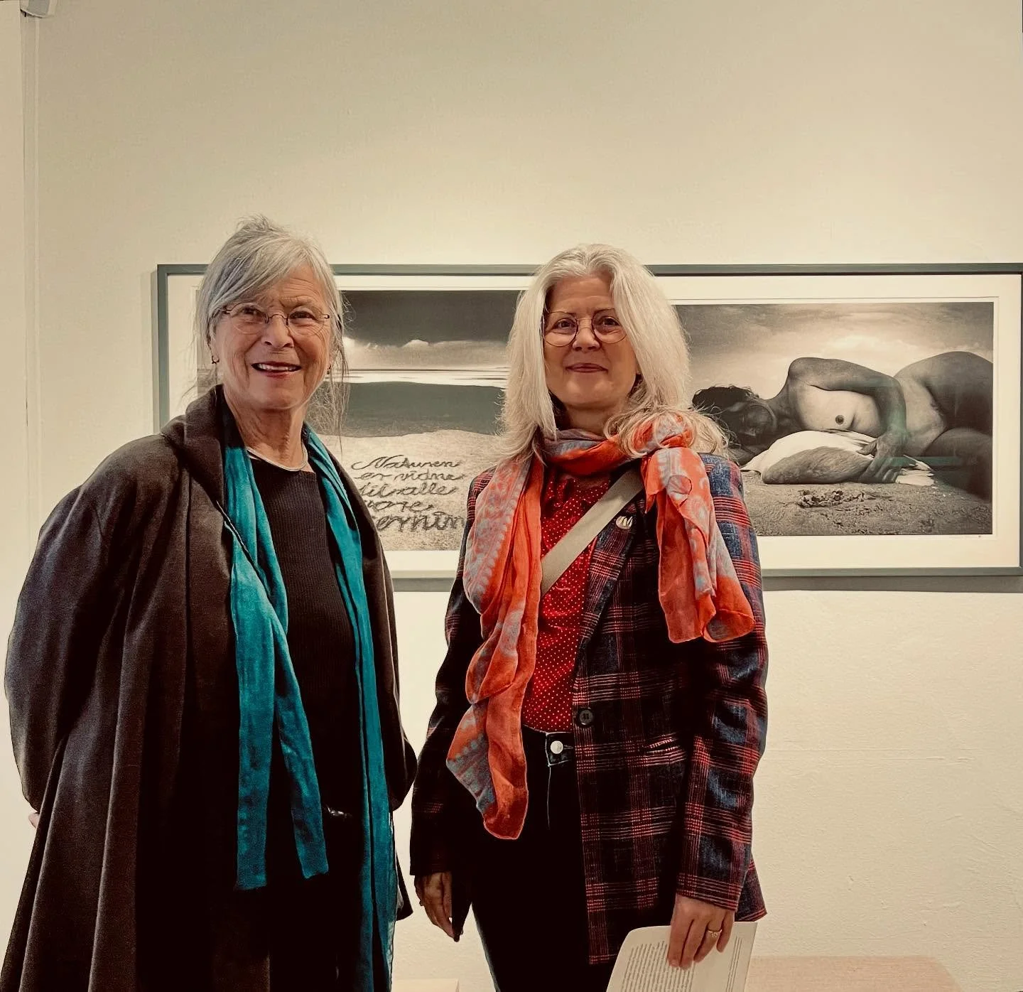 SF&AElig;RISK &hellip; indeed. 

Kirsten Klein at 80 - a retrospective @munkeruphus.dk. Such a treat to have both the curator, the artist herself and her husband  walk us through her life and portrait work, and share a delicious meal afterwards. 

No