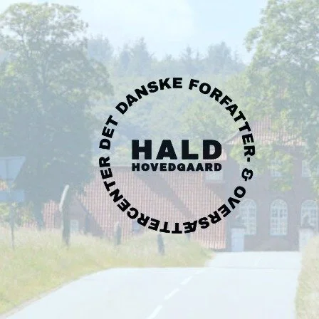 Gl&aelig;delig nyhed: Jeg er tildelt 2 ugers legatophold p&aring; Hald Hoved, det danske forfatter og overs&aelig;ttercenter for at arbejde med teksten til mit Earth Mothers projekt.

Det betyder s&aring; meget for mig, og f&oslash;les som hjemkomst 