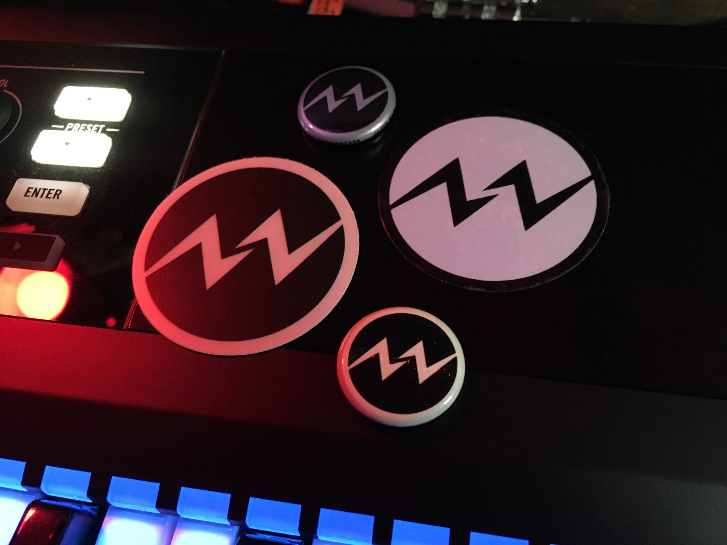 NerveWar_Sticker+ButtonPack_01.jpg