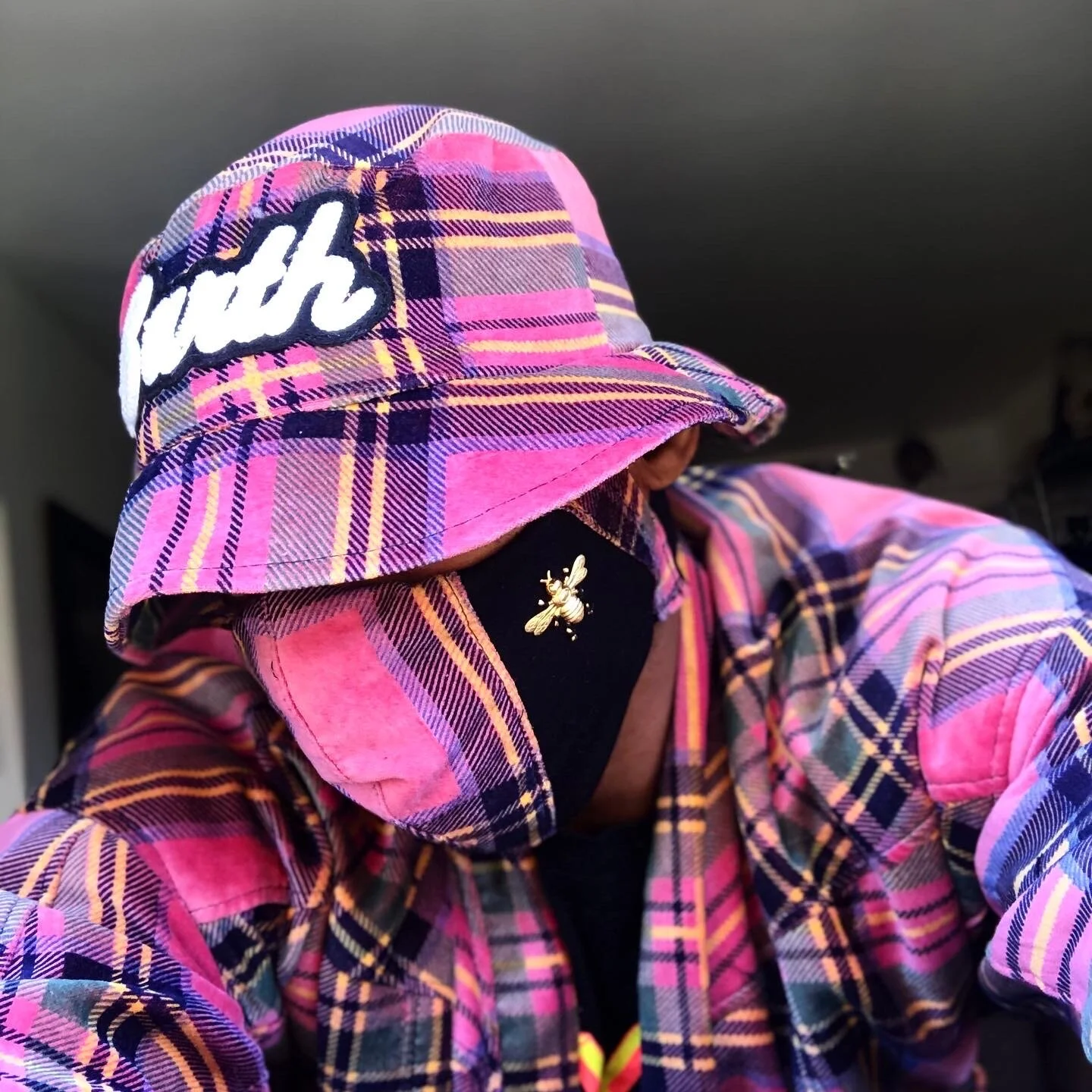 Barth Bucket &amp; Matching Facemask