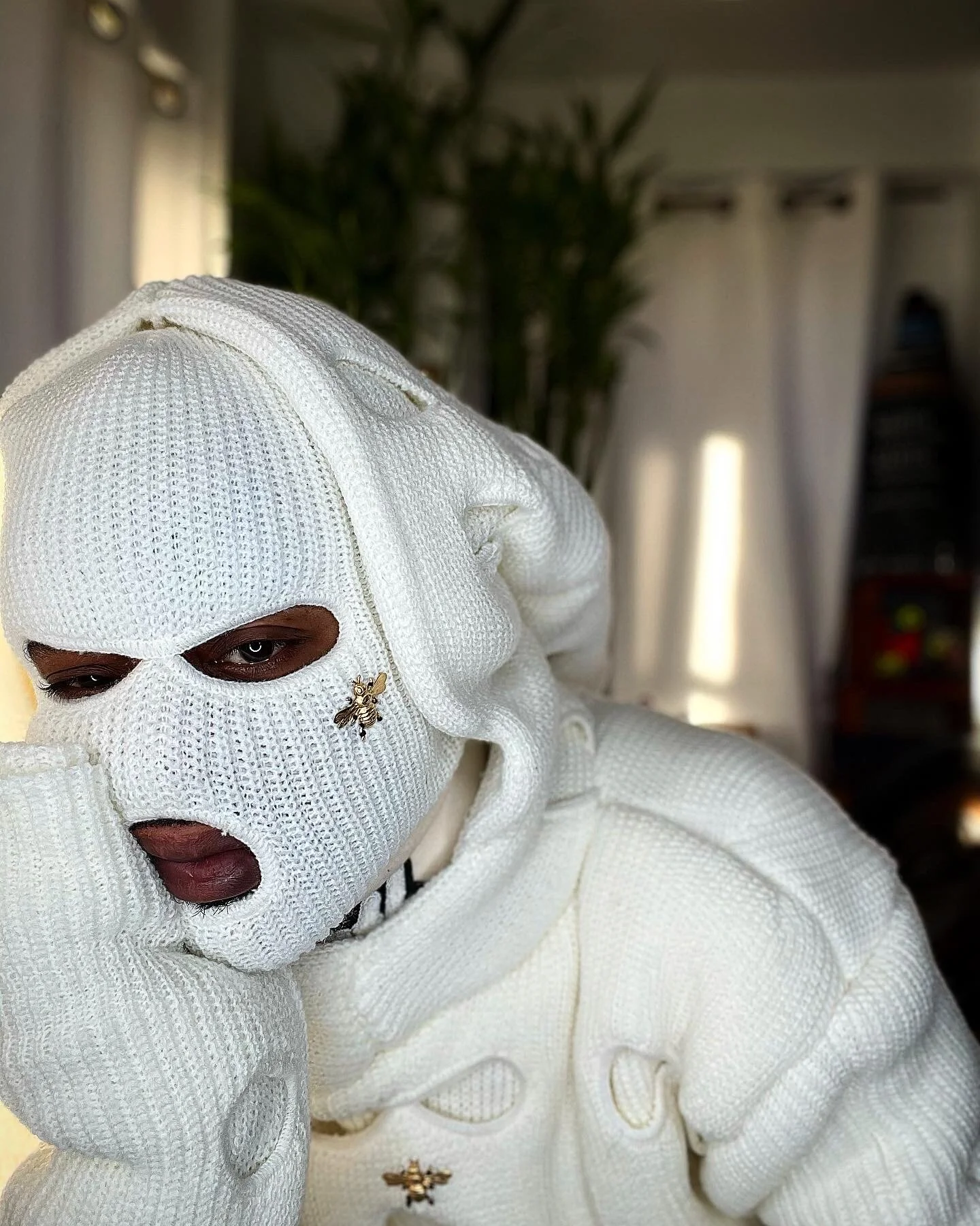 8C80E740-DE64-44B5-888D-DA151919909A