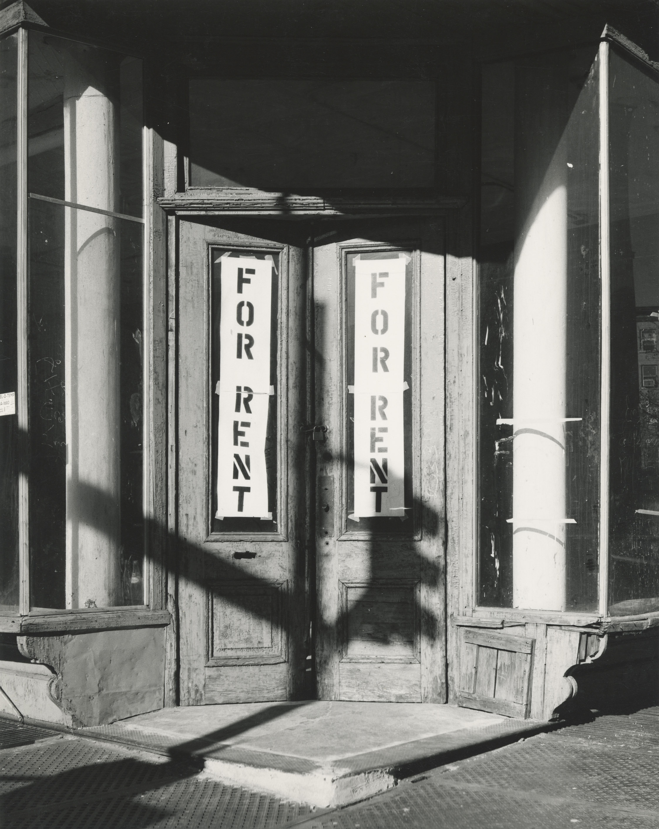 Untitled c. 1970 vintage silver gelatin print 10 x 8 inches, 25.4 x 20.3 centimeters