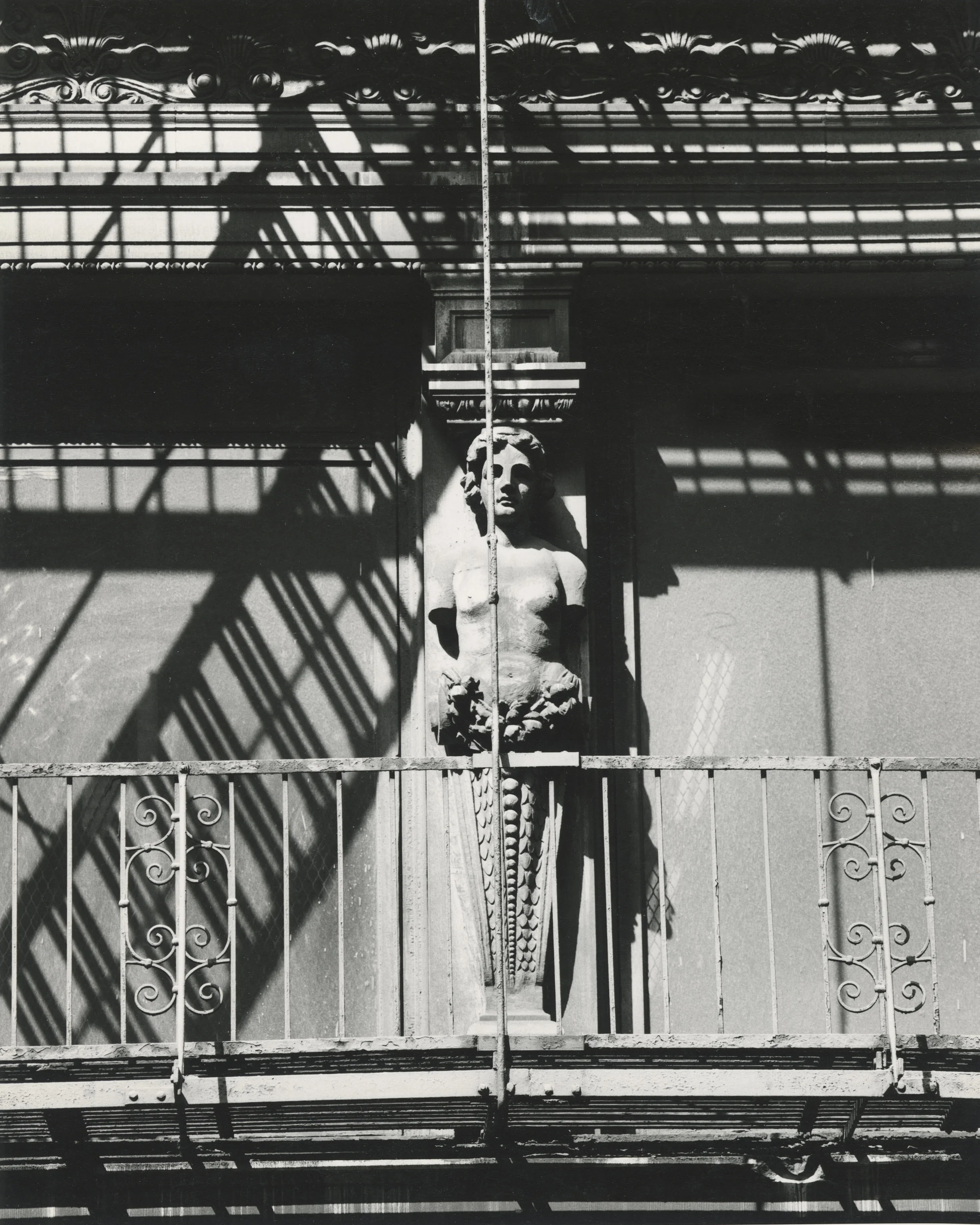 Untitled c. 1970 vintage silver gelatin print 10 x 8 inches; 25.4 x 20.3 centimeters