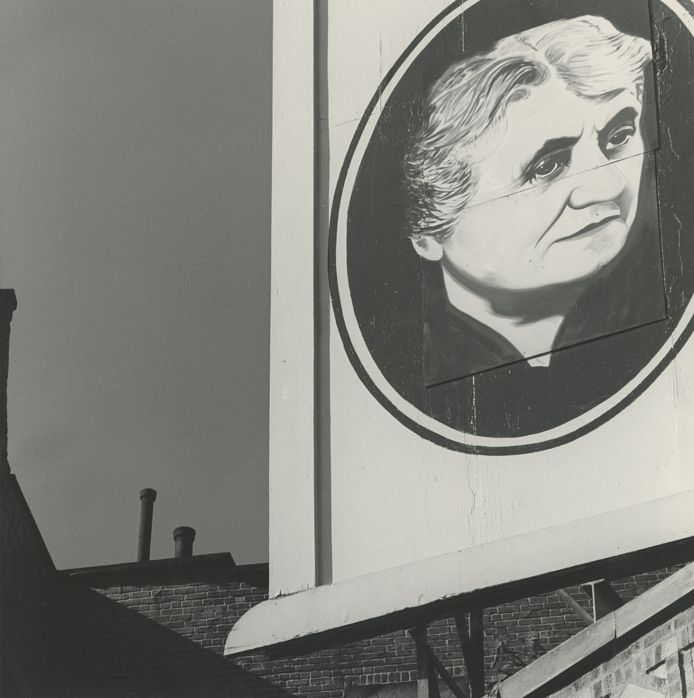 Untitled c. 1970 vintage silver gelatin print 10 x 8 inches; 25.4 x 20.3 centimeters
