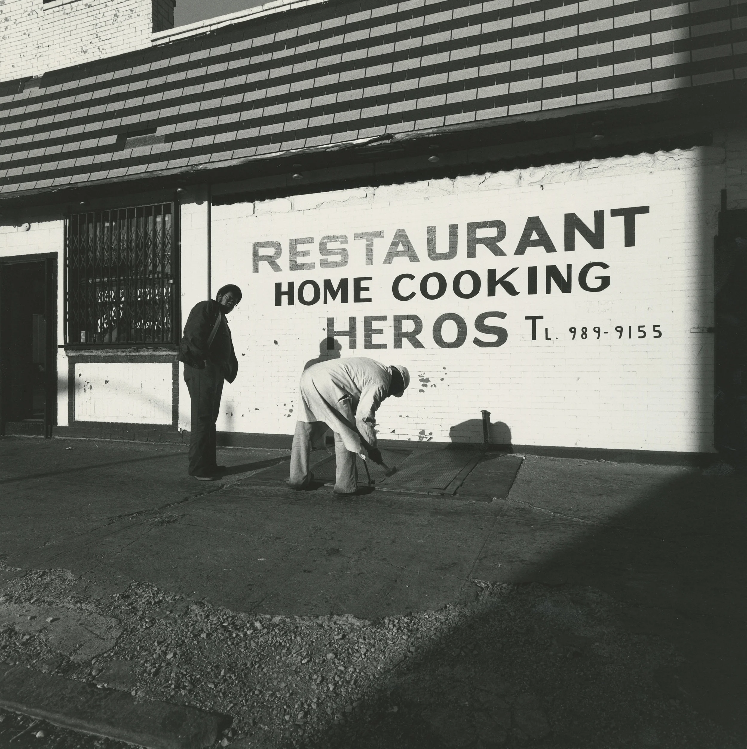 Untitled c. 1970 vintage silver gelatin print 14 x 11 inches; 35.6 x 27.9 centimeters