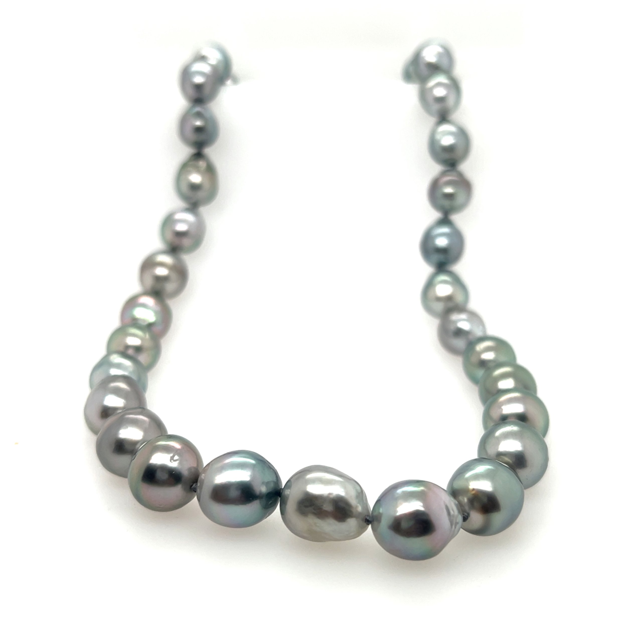 Tahitian_pearl_necklace_2.jpg