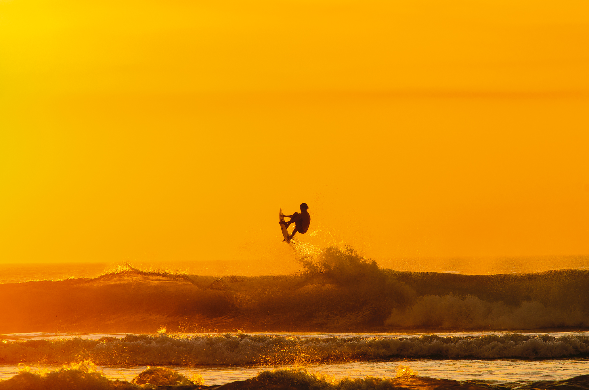 01 Sunset surfer Biarritz.jpg