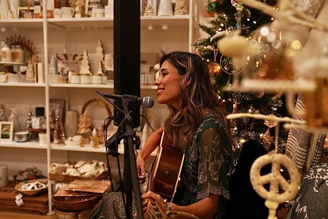 I&rsquo;ll be playing @terranearesort from 5-9pm tonight ✨
I had so much fun at @gumtree_la on Wednesday for the Christmas tree lighting.  I can never thank Gum Tree enough for everything they bring to this community. Also, huge thanks to @nickshattu