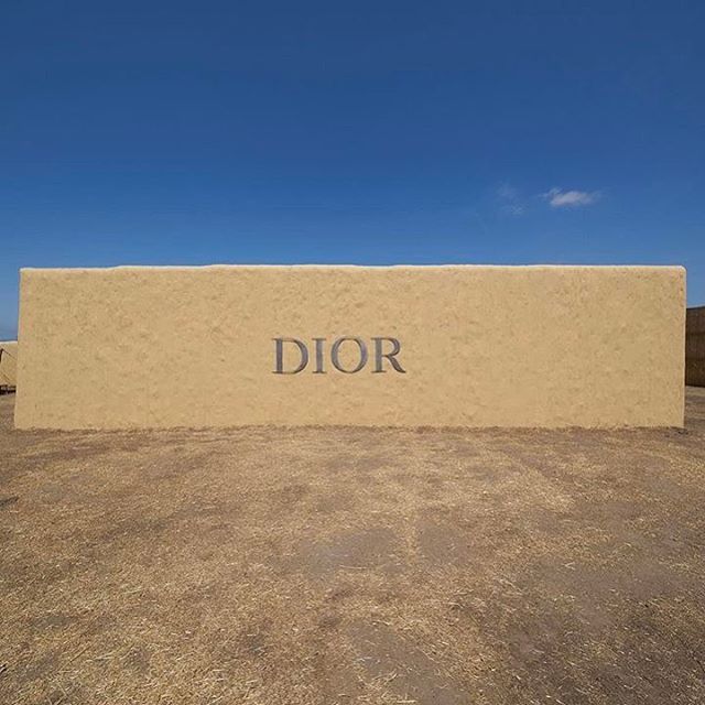 Dior Desert #dior #fire #hotairballon #fashion #style #france #luxury #shopping #fashionshow #cruisecollection #iconic #brand