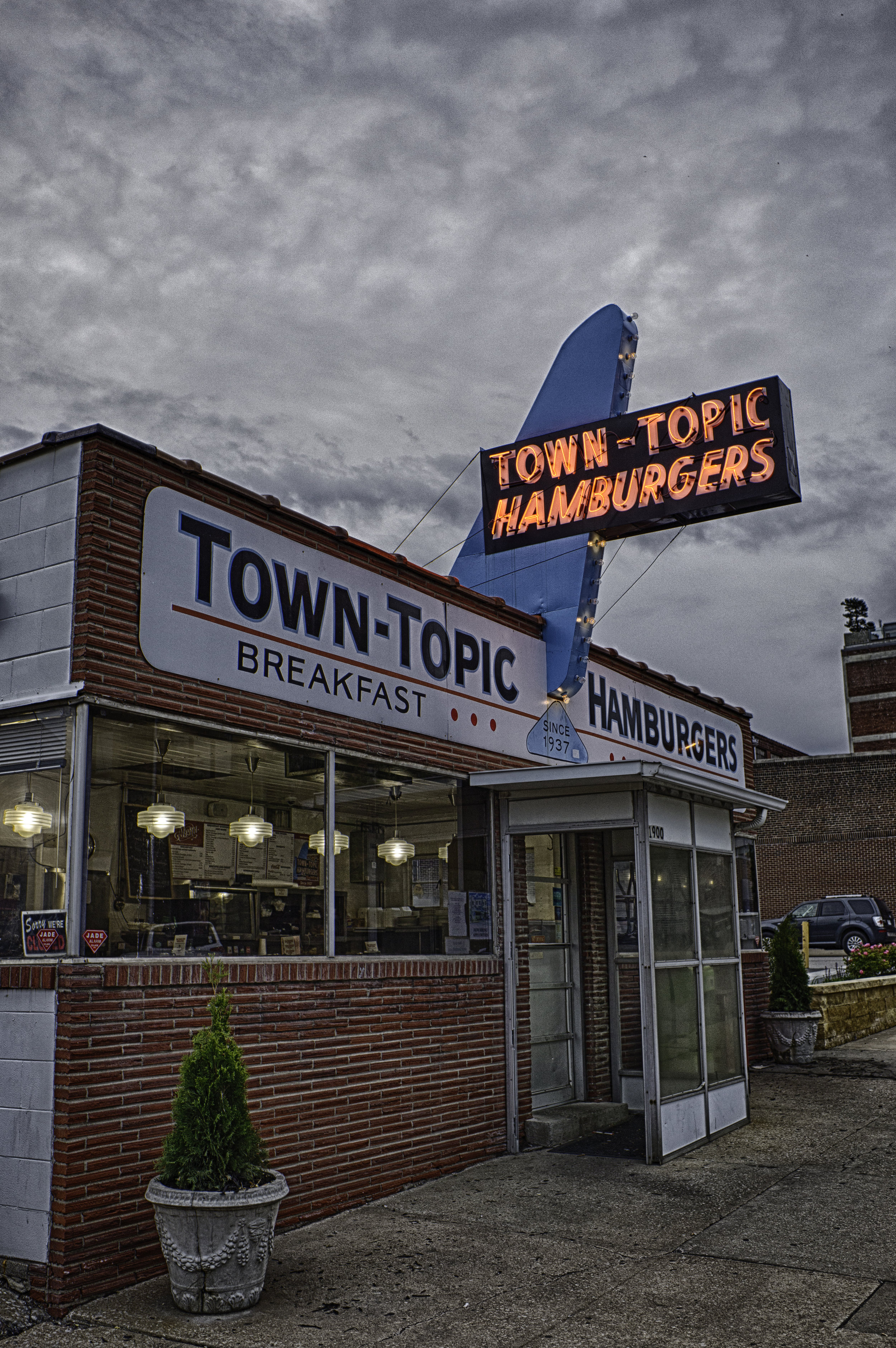  Town Topic | Kansas City, Missouri 