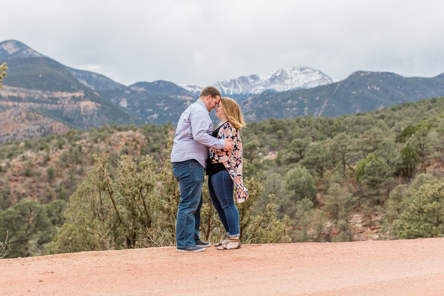 Garden of the Gods, Colorado Springs Engagement Photos Max & Jodi