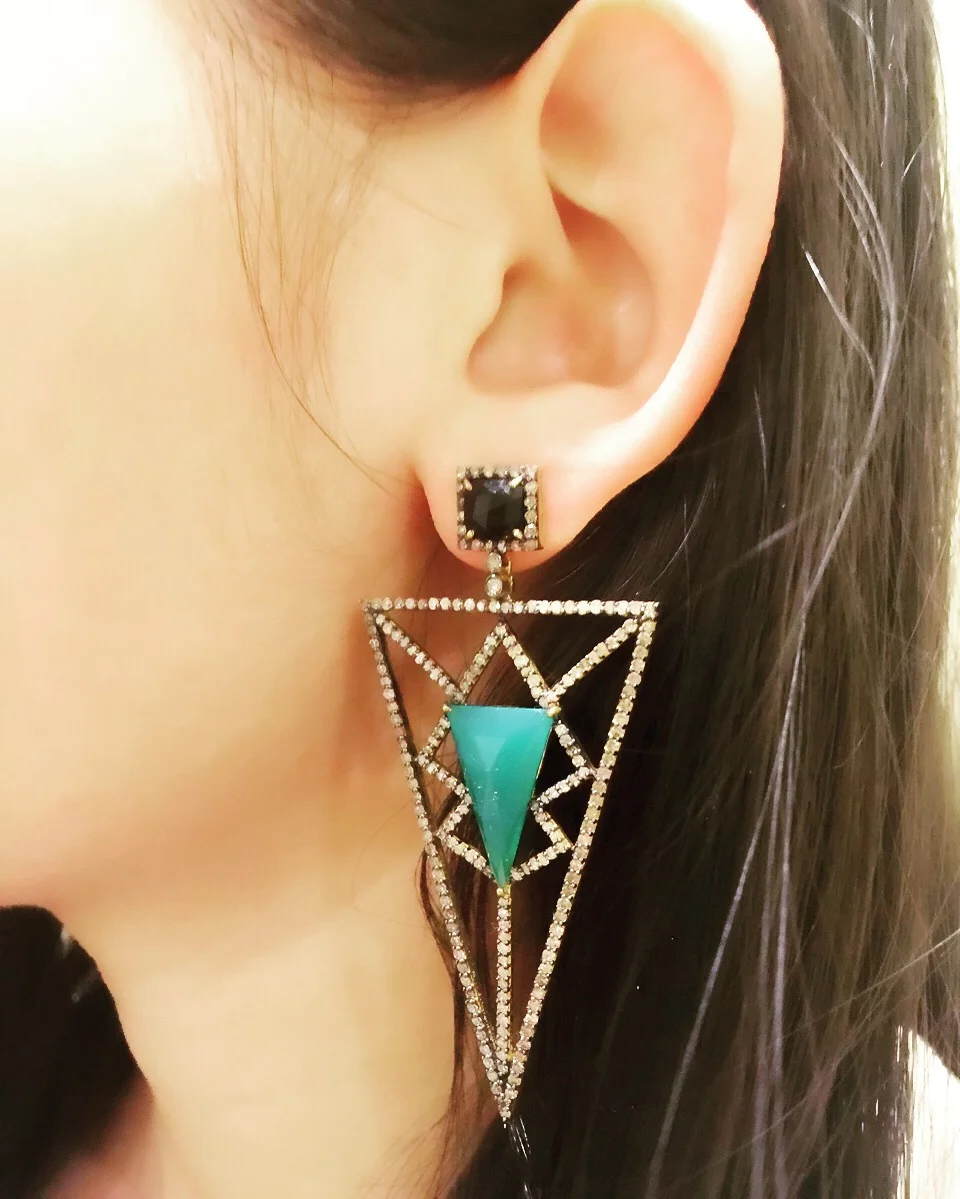 Pyramid Earrings 18K, Green Onyx and Diamonds