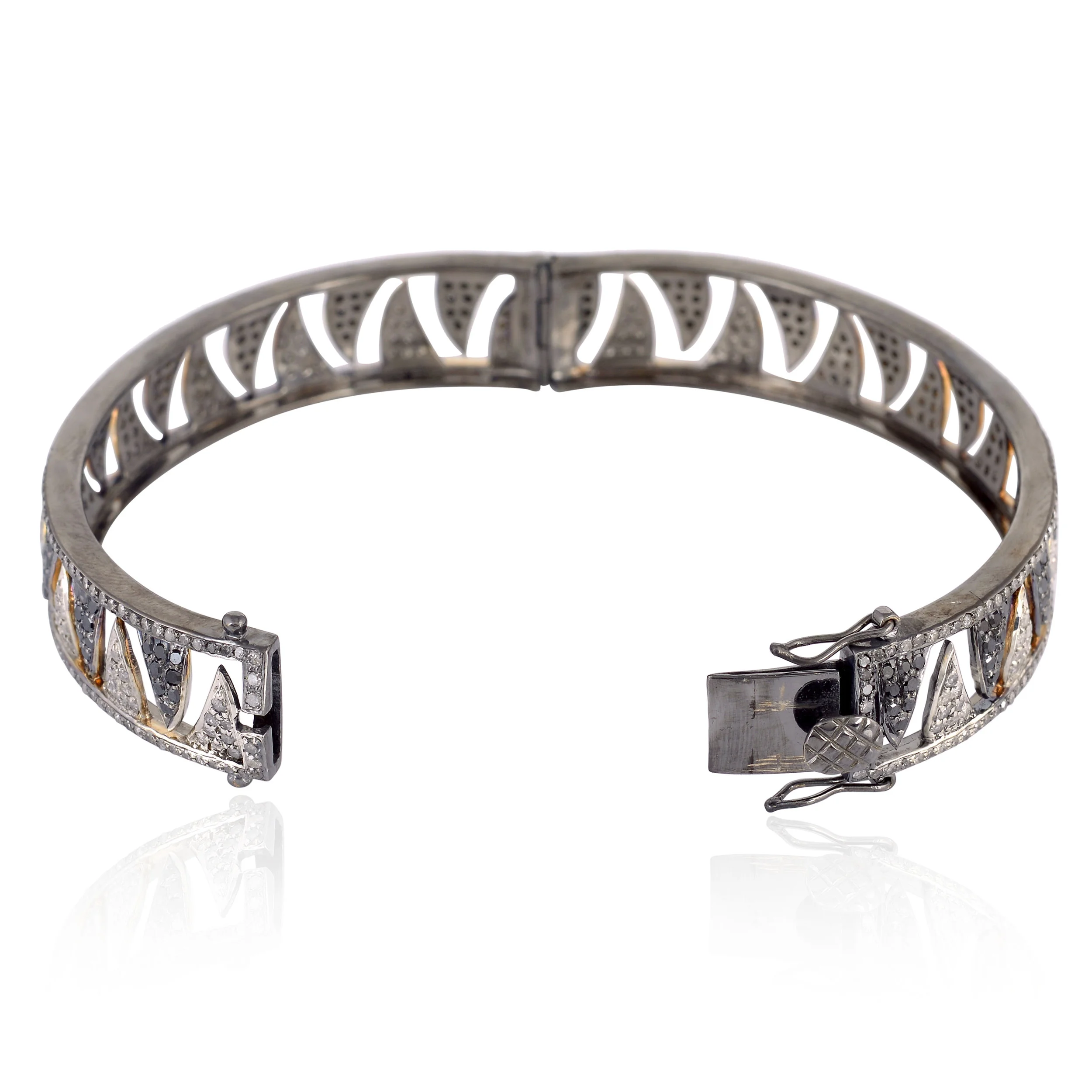 Claw Bracelet2-BW.JPG