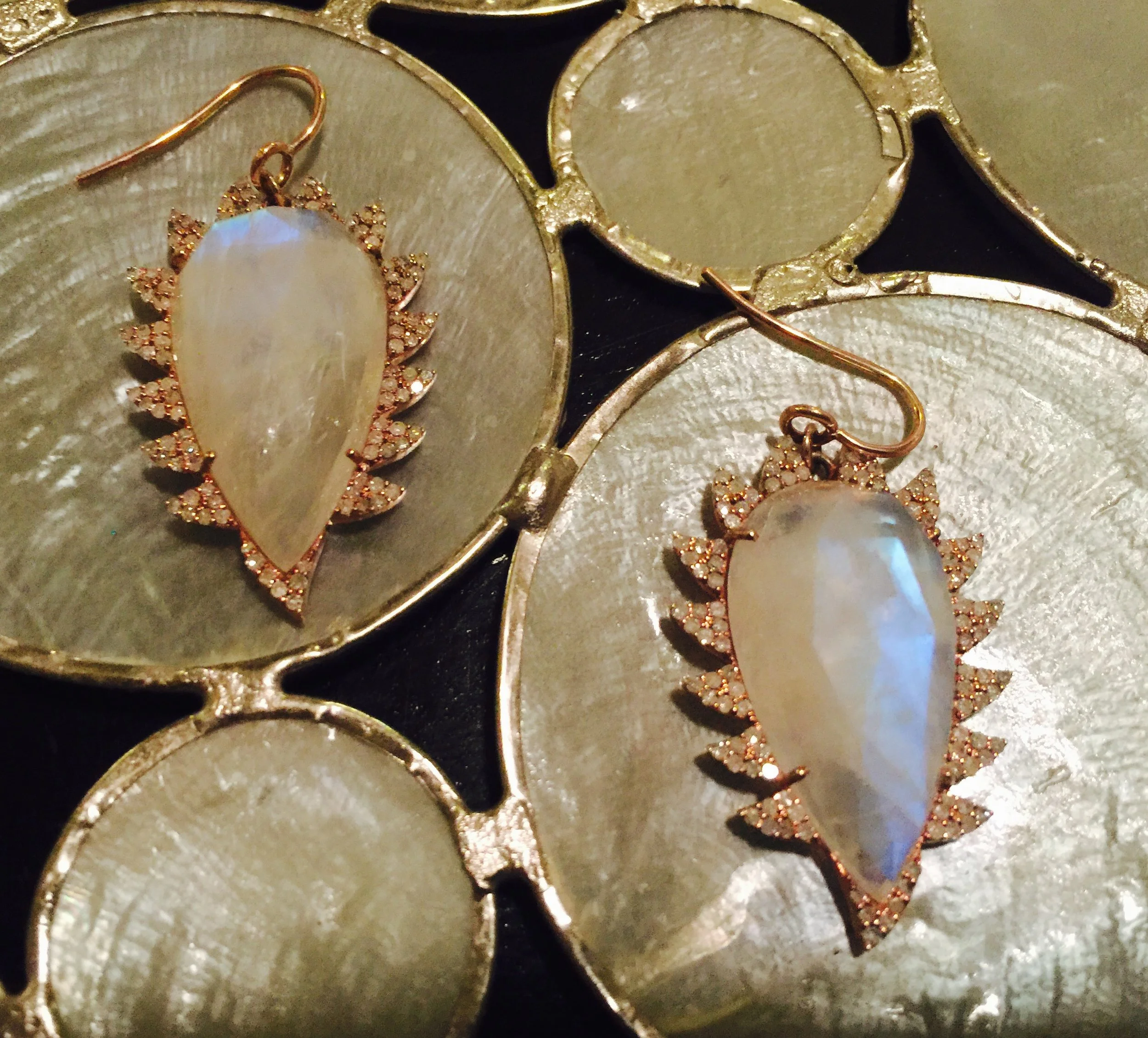 Claw Moonstone 2.jpg