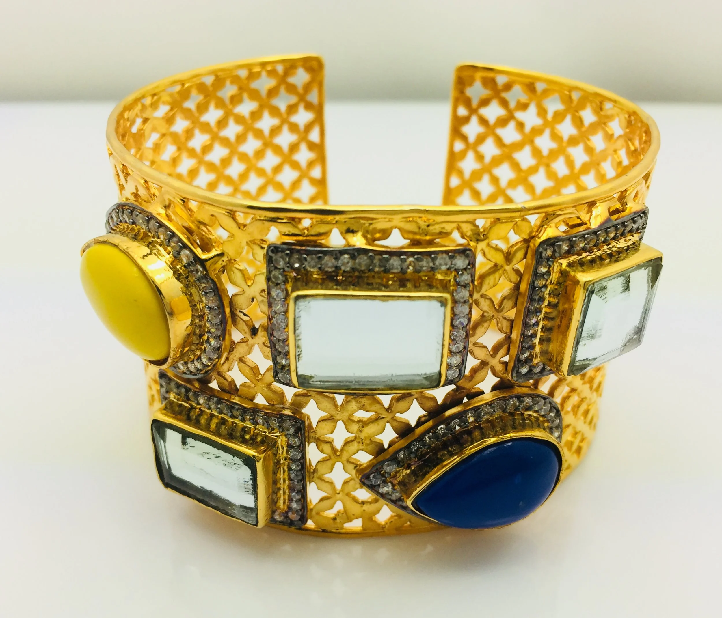 B368E99B-2240-4A5E-B388-D1DBEF4B4098