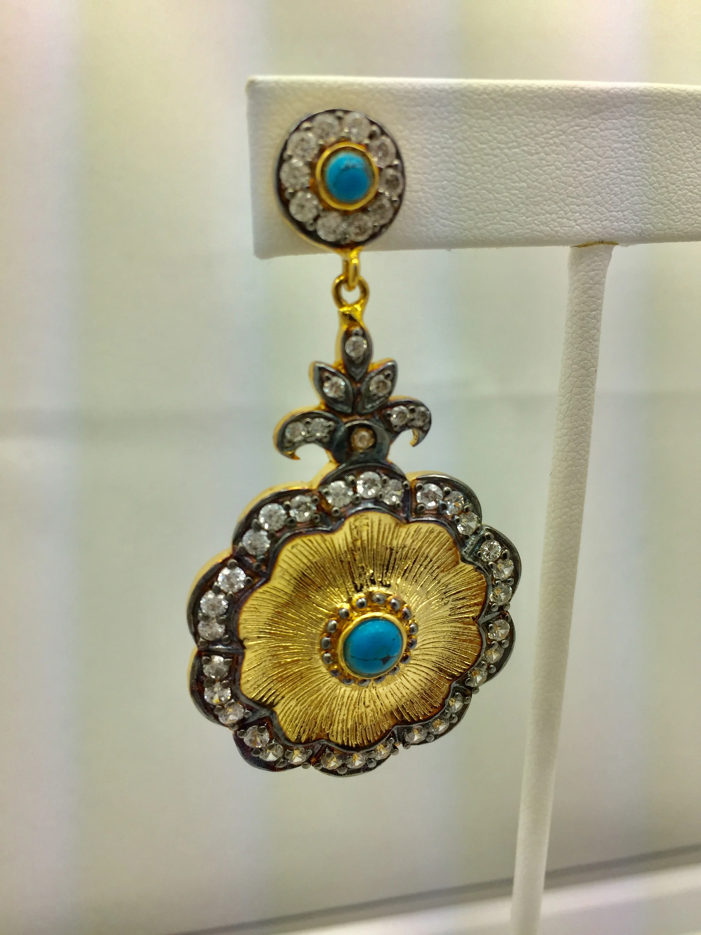 2D2AF1B3-9A18-4369-B638-6A44FFB26147