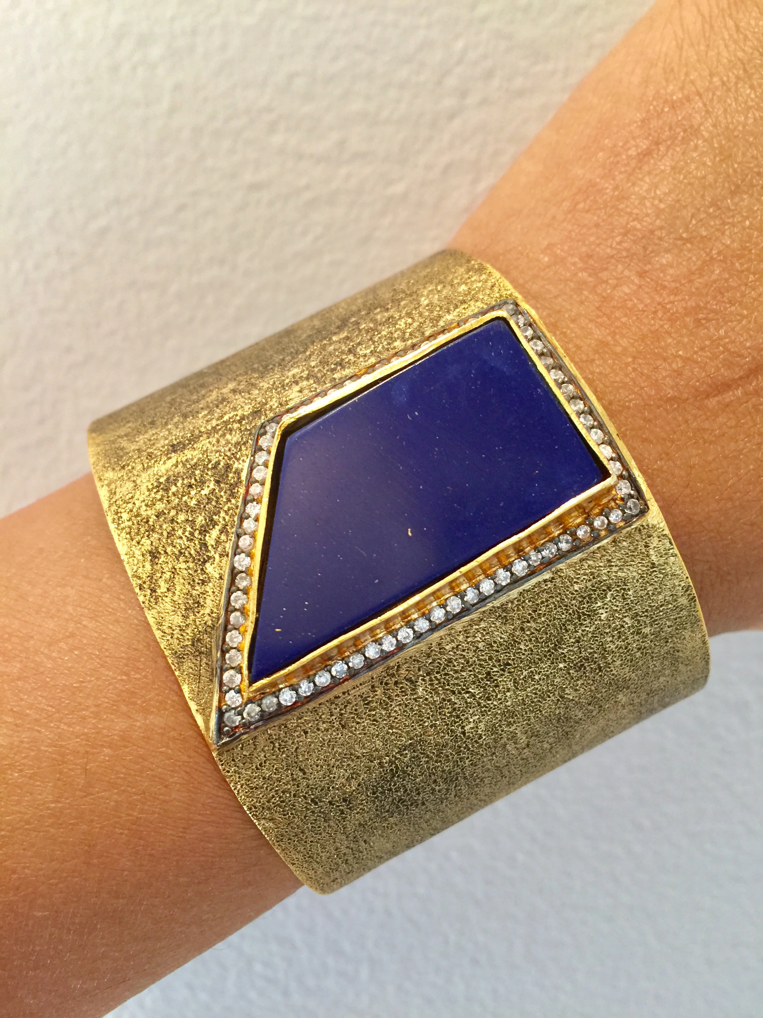 48B5BE42-539C-4839-855E-9B1067DC26E5