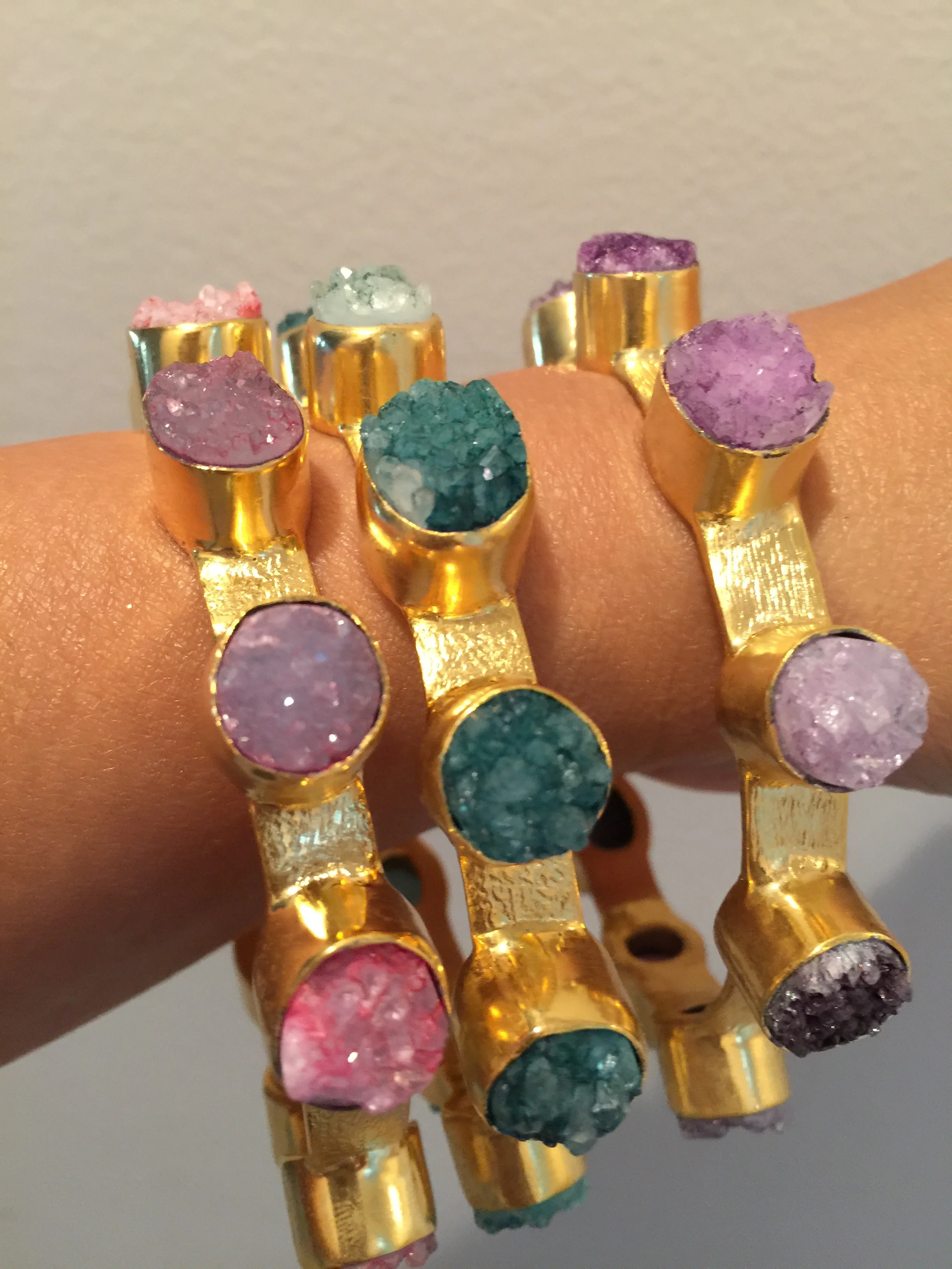 6E05D643-B33F-45BD-85EF-E94A2112192C