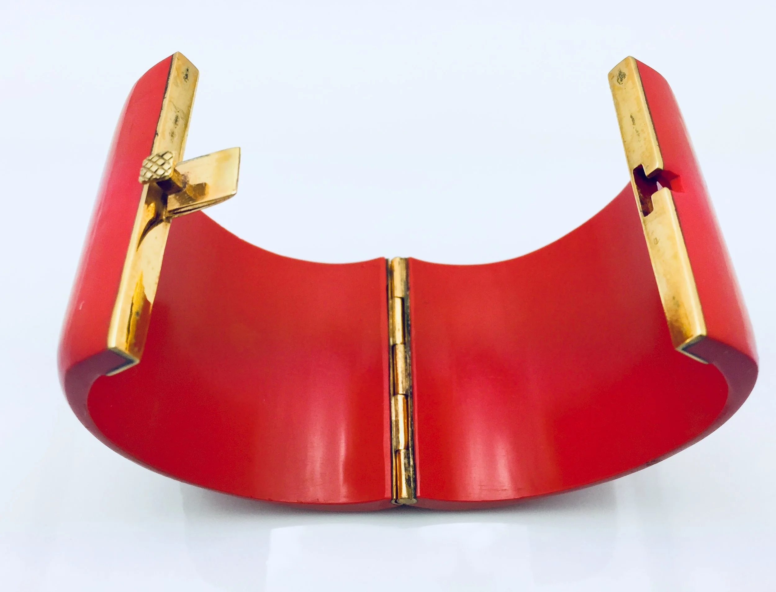 ADA3B2E1-8552-4886-B8D5-A25685D9F9B4