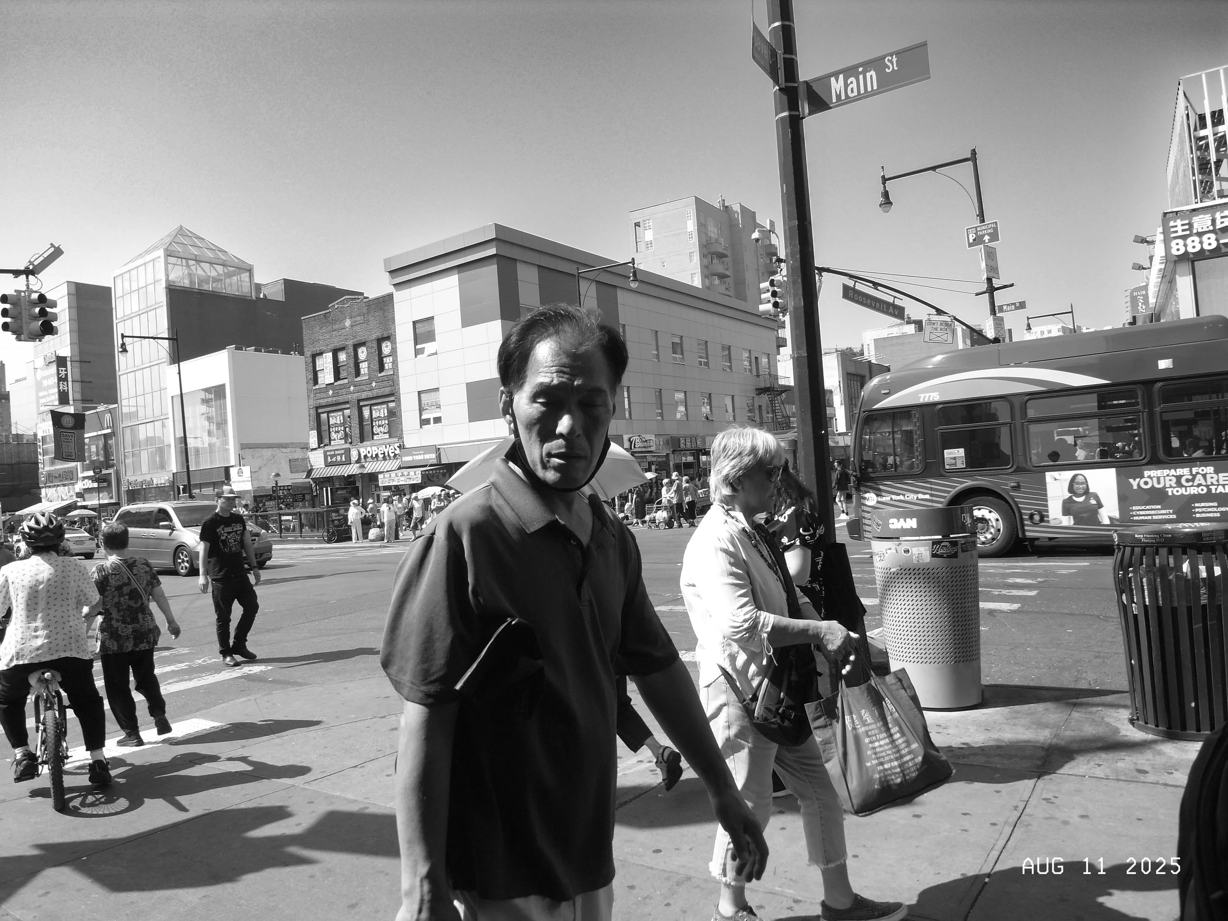 Black and White Street Photography in Chinatown Chicago-16980.jpg