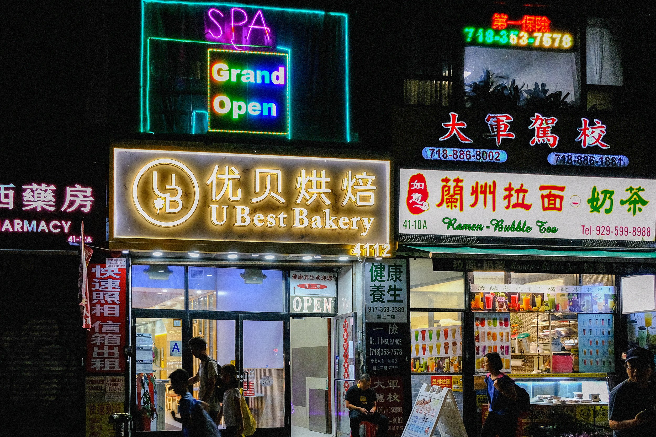 Black and White Street Photography in Chinatown Chicago-17021.jpg