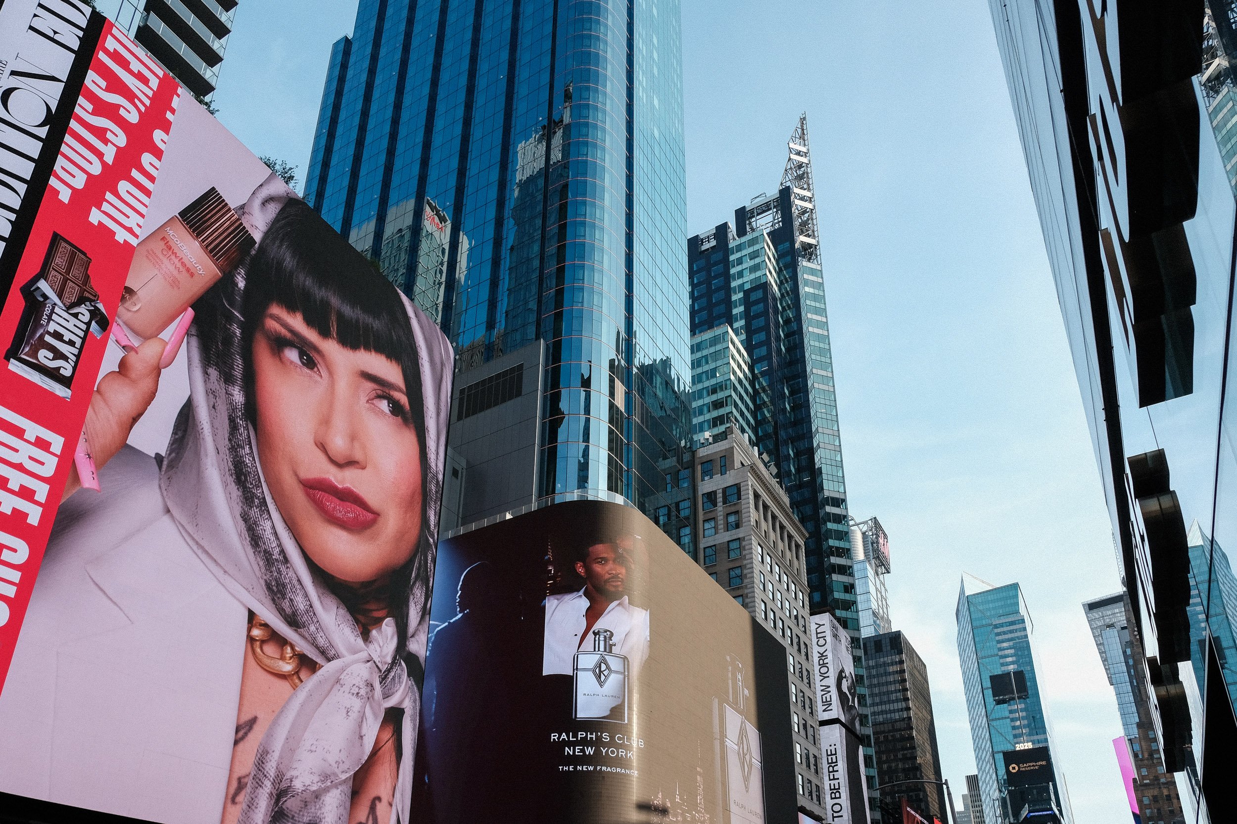 Black and White Street Photography in Chinatown Chicago-17939.jpg