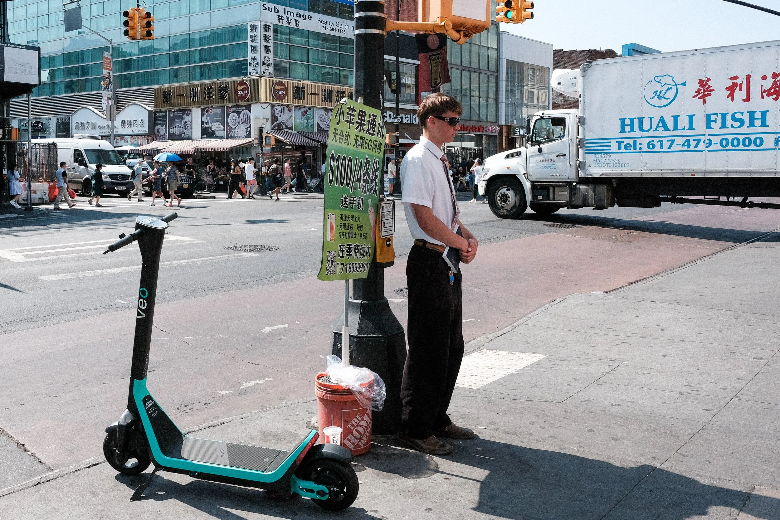 Black and White Street Photography in Chinatown Chicago-18107.jpg