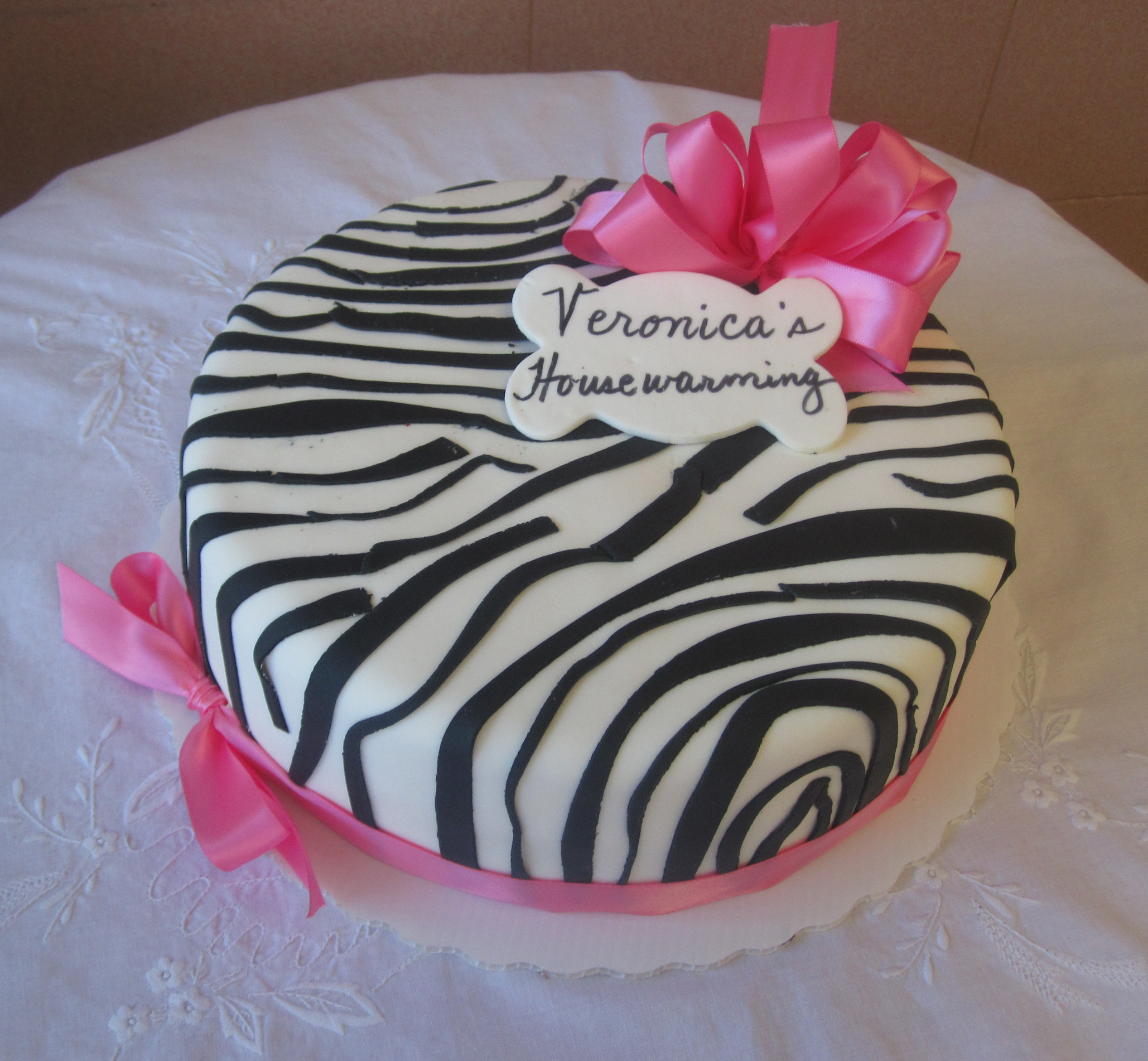 Damask Pink White and Black Fondant Cake - B0682 – Circo's Pastry Shop