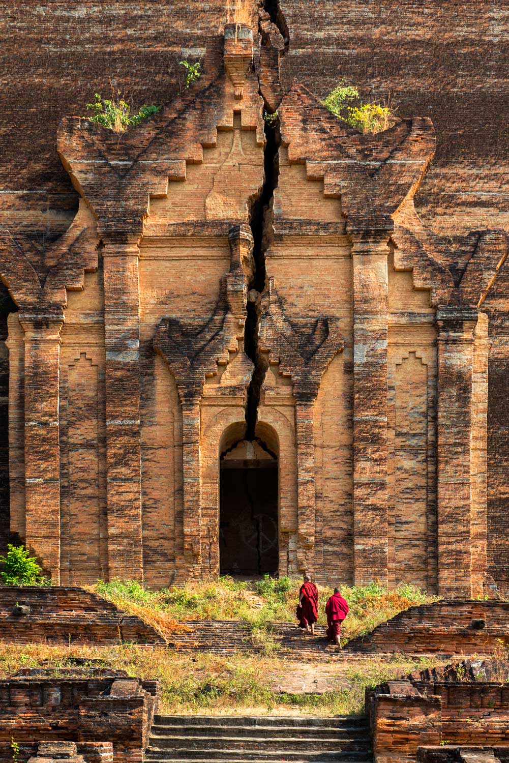  Mingun, Burma 