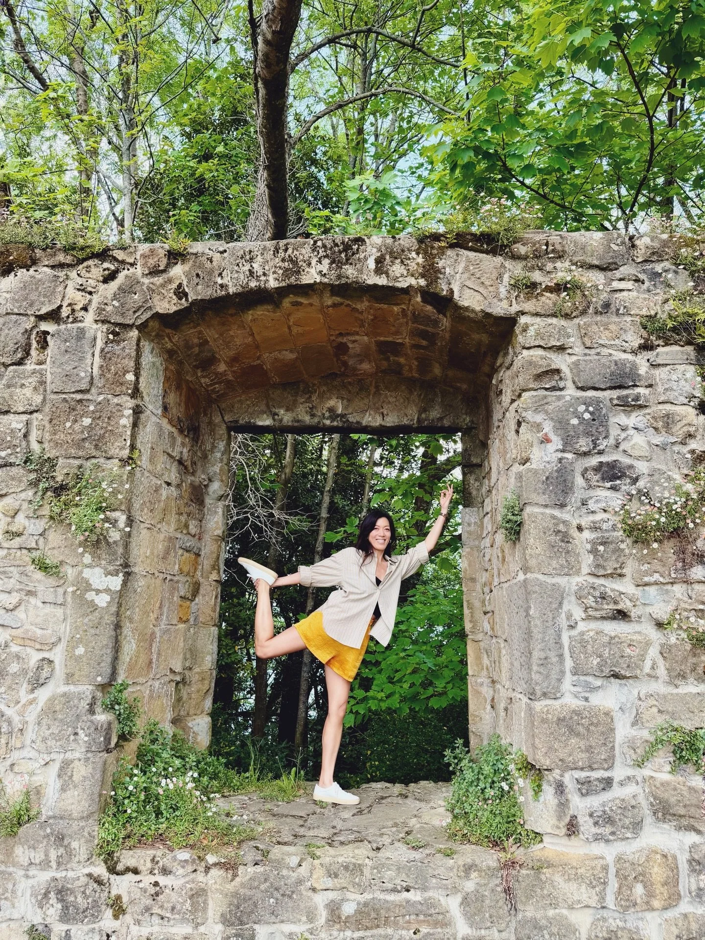 I have a regular habit of falling in love with charming European cities. San Sebasti&aacute;n is no exception. The first two days have been an absolute delight. So much so that I busted out dancer pose on a precarious ledge. Oh, and incredible food (