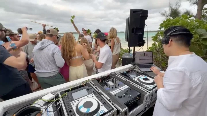 From pool party to reception to afterparty and everything in between.  Unforgettable experience celebrating Sydney &amp; Quincy @othersidehotel 🌊🌊🌊

Can never thank @christophersealey enough for bringing me along and crushing dancefloors!! 

Big t