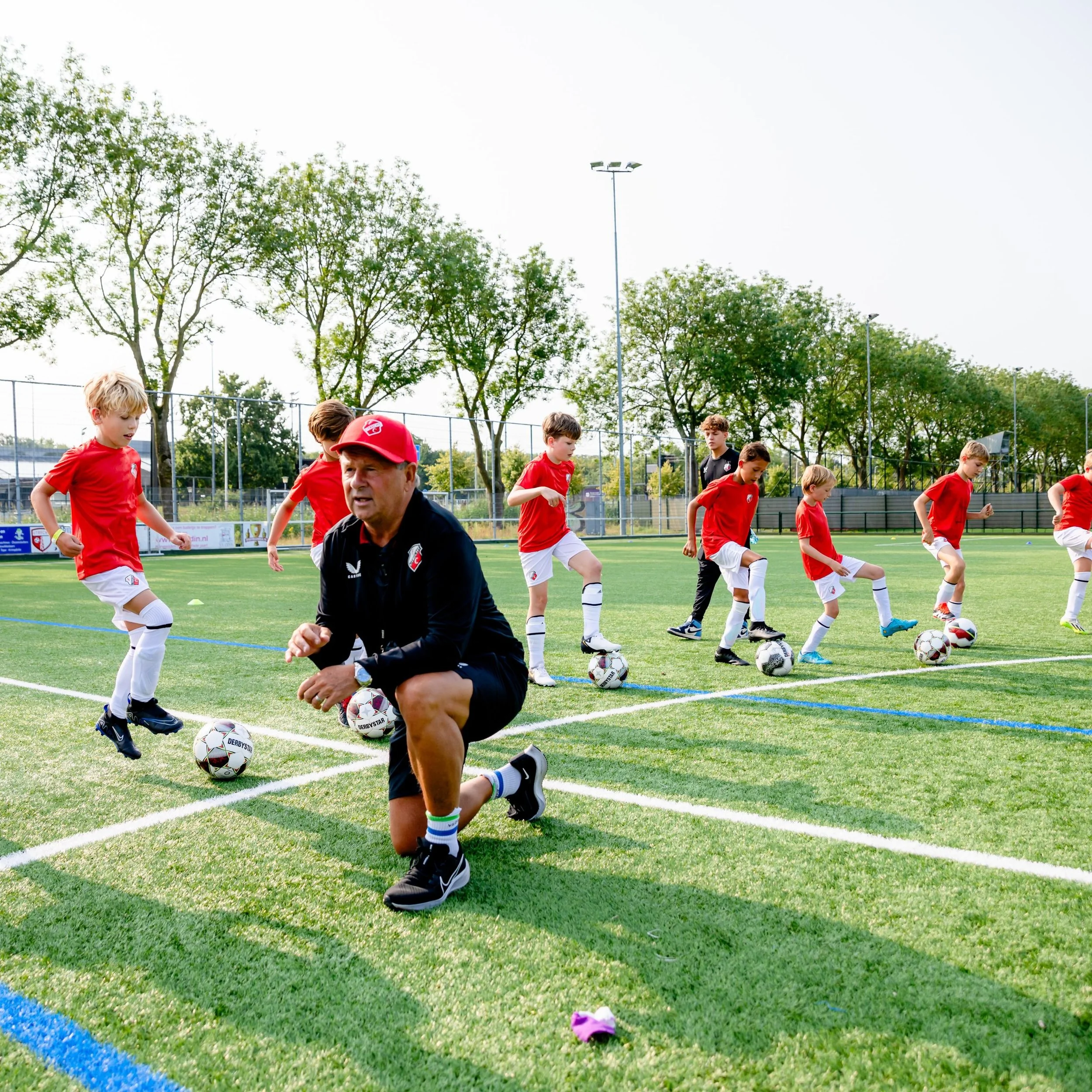 non boarding summer soocer camp in Utrecht.jpg