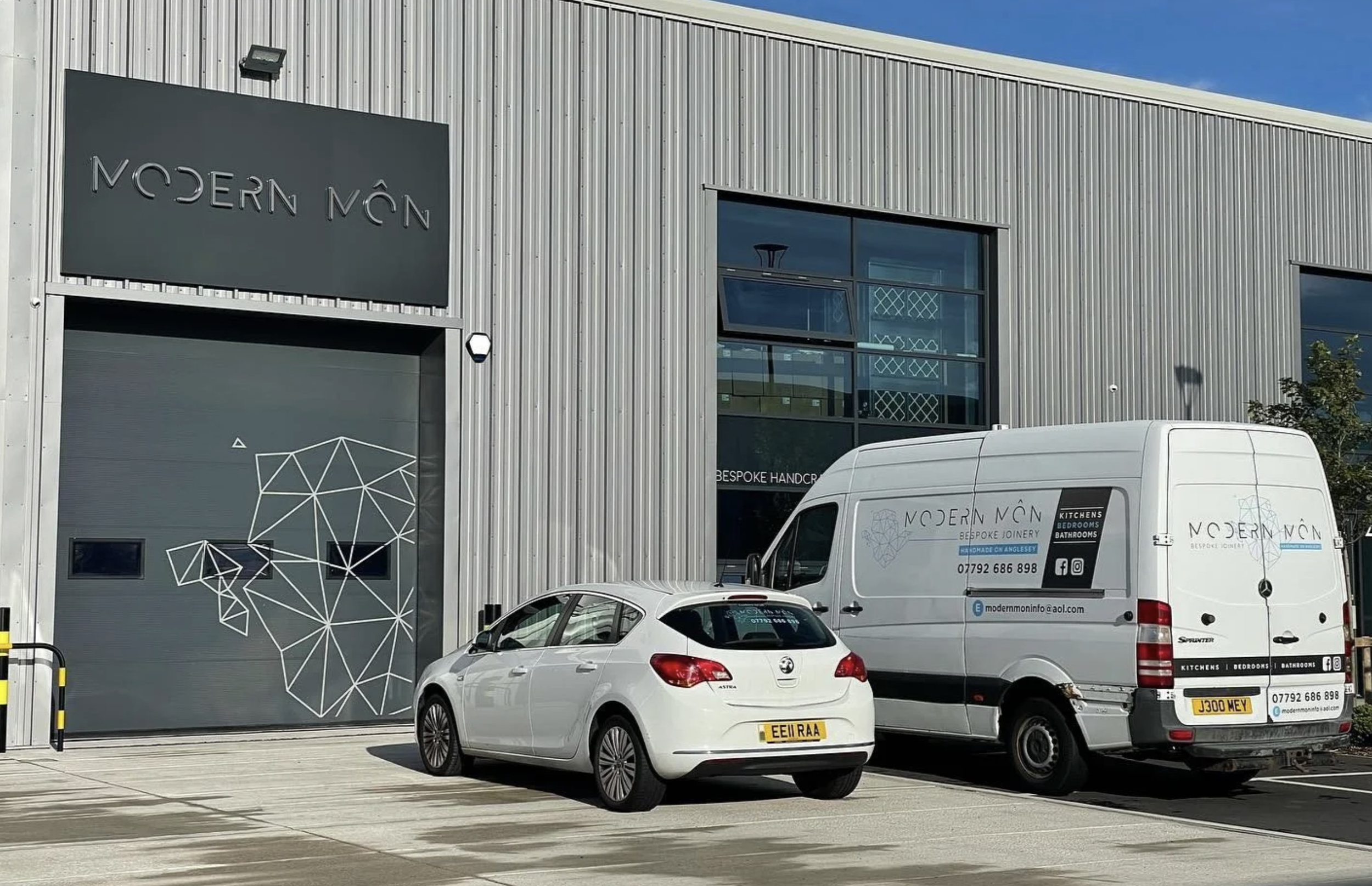 Modern Môn / Branding