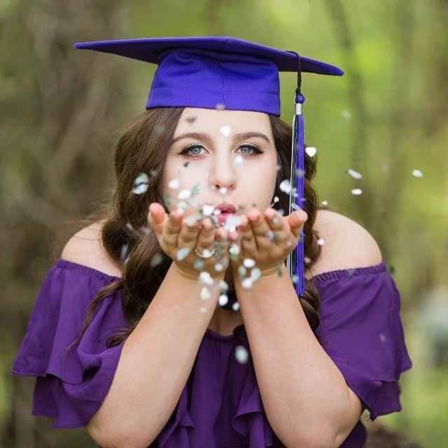 Who is counting down the days?!
.
.
.
.
.
#seniorphotography #smiles #seniors #seniorphotographer #graduationphotos #seniorphotos #highschooldays #graduationday #louisianaseniorphotographer #cantwaittograduate #photoshoot #louisianalife #louisiana #p