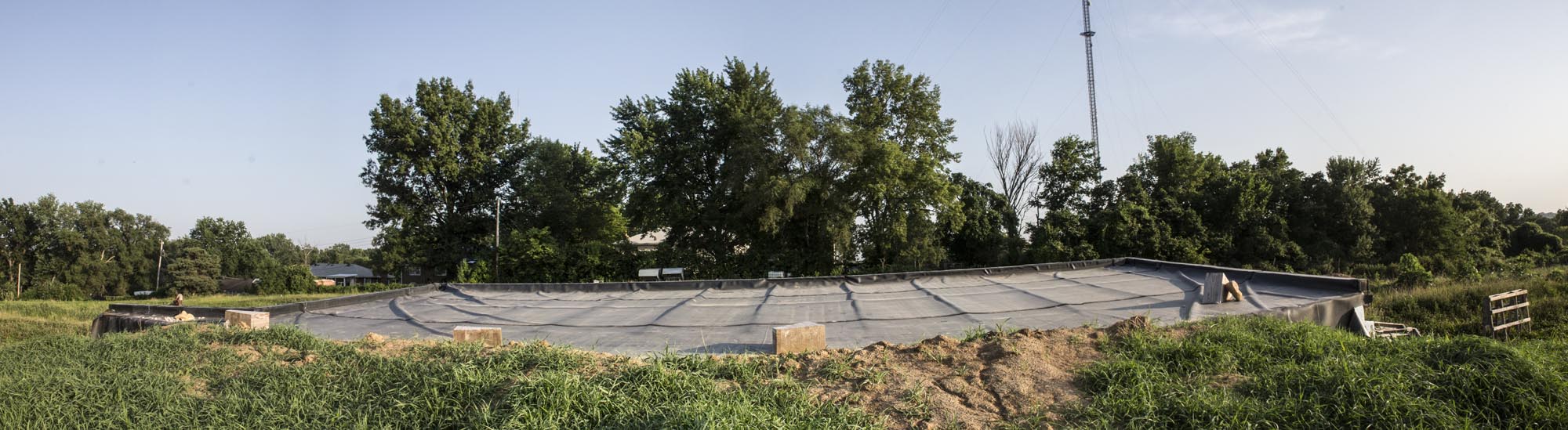 2014 0707 - Site Visit - Exterior Roof.jpg