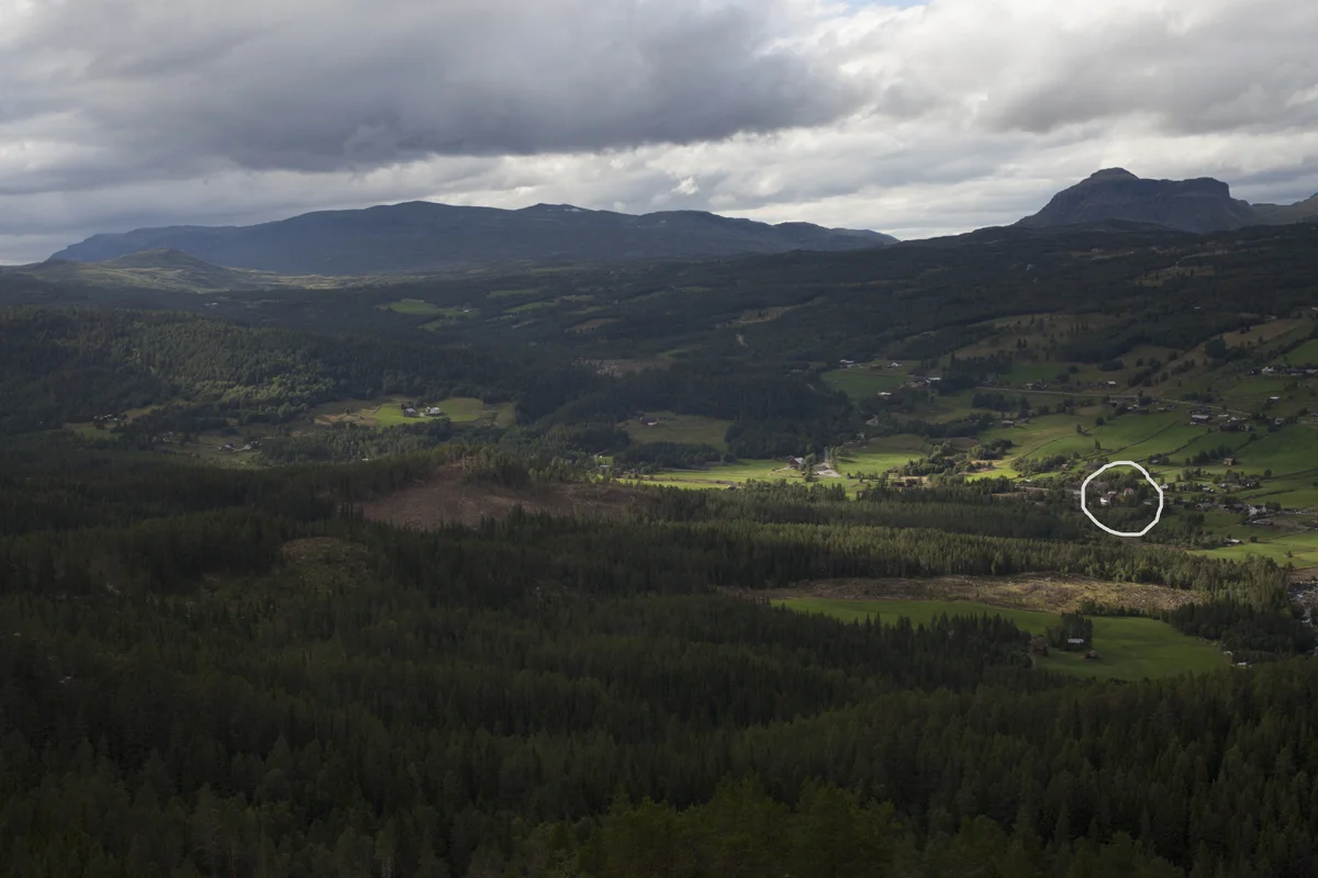 the village of Leveld seen from the top of Haugsnatten, with Leveld Kunstnartun on the right