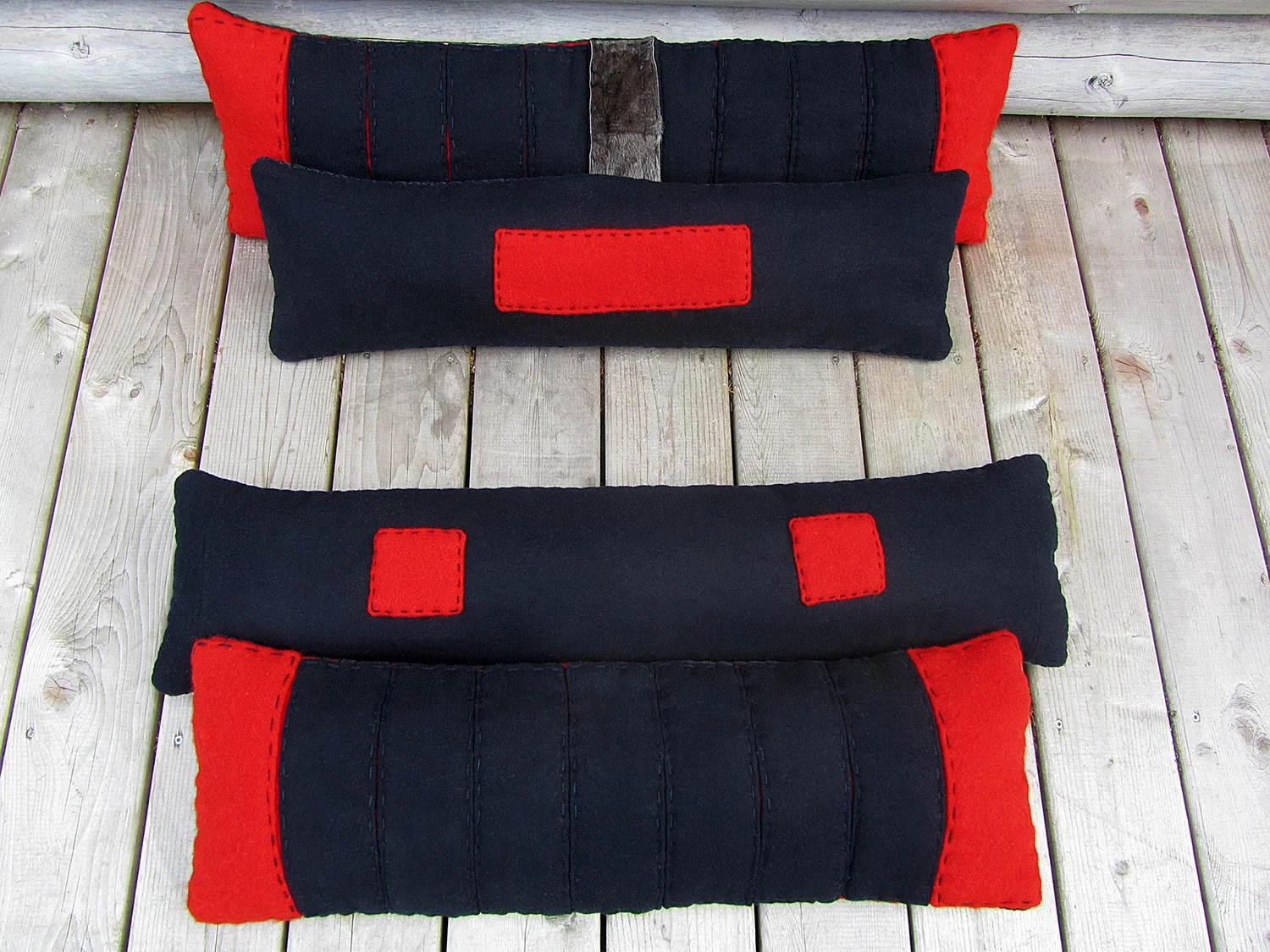 Coussins (de haut en bas) 1 + 2 + 3 + 4